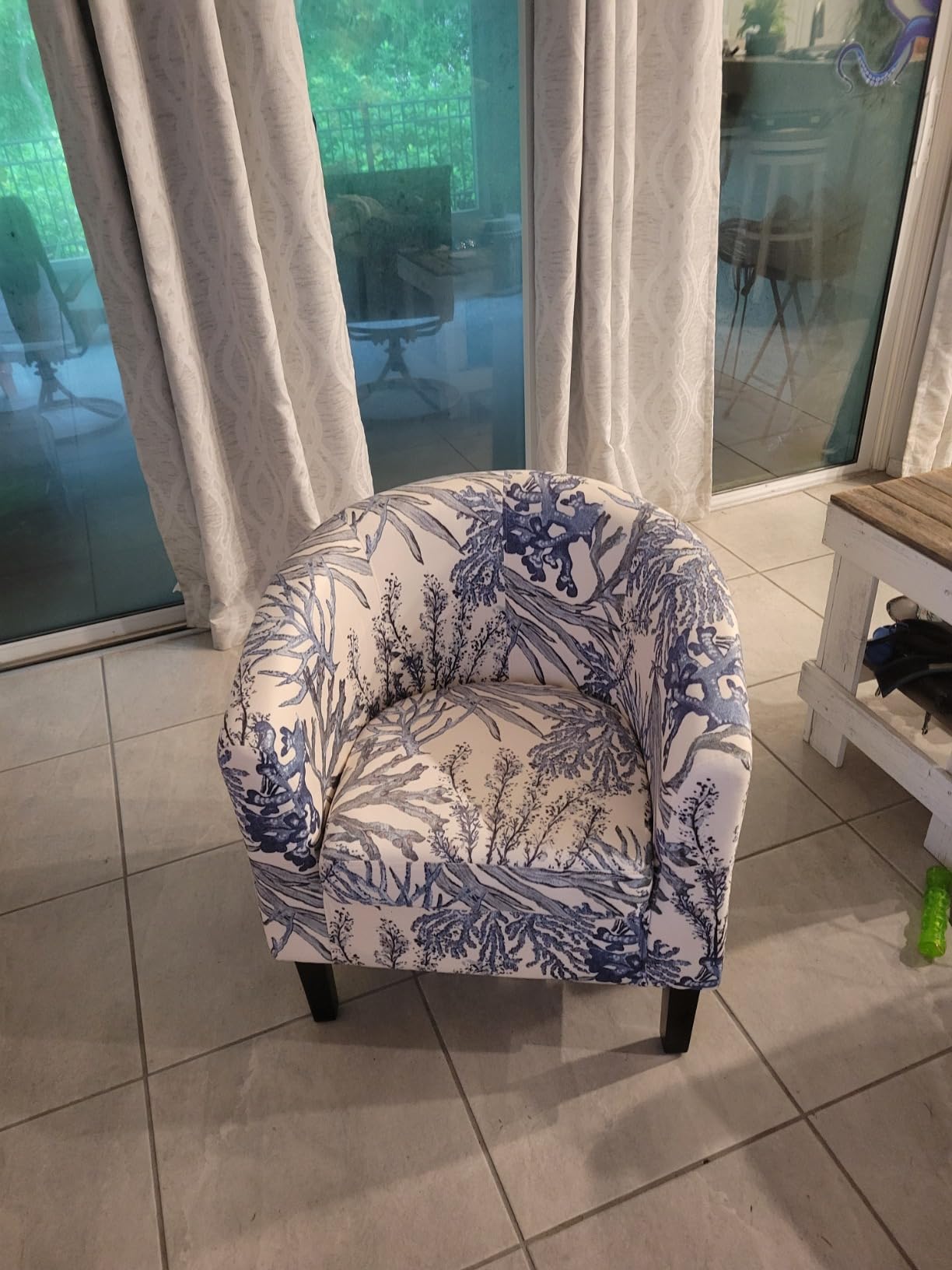 BELLEZE Living Room Chair, Linen Round Accent Barrel Chair, Club Tub Sofa Chair for Bedroom, Corner Chair with Flared Legs and Cozy Soft Padding - Highland (Blue Coral) customer photo 2
