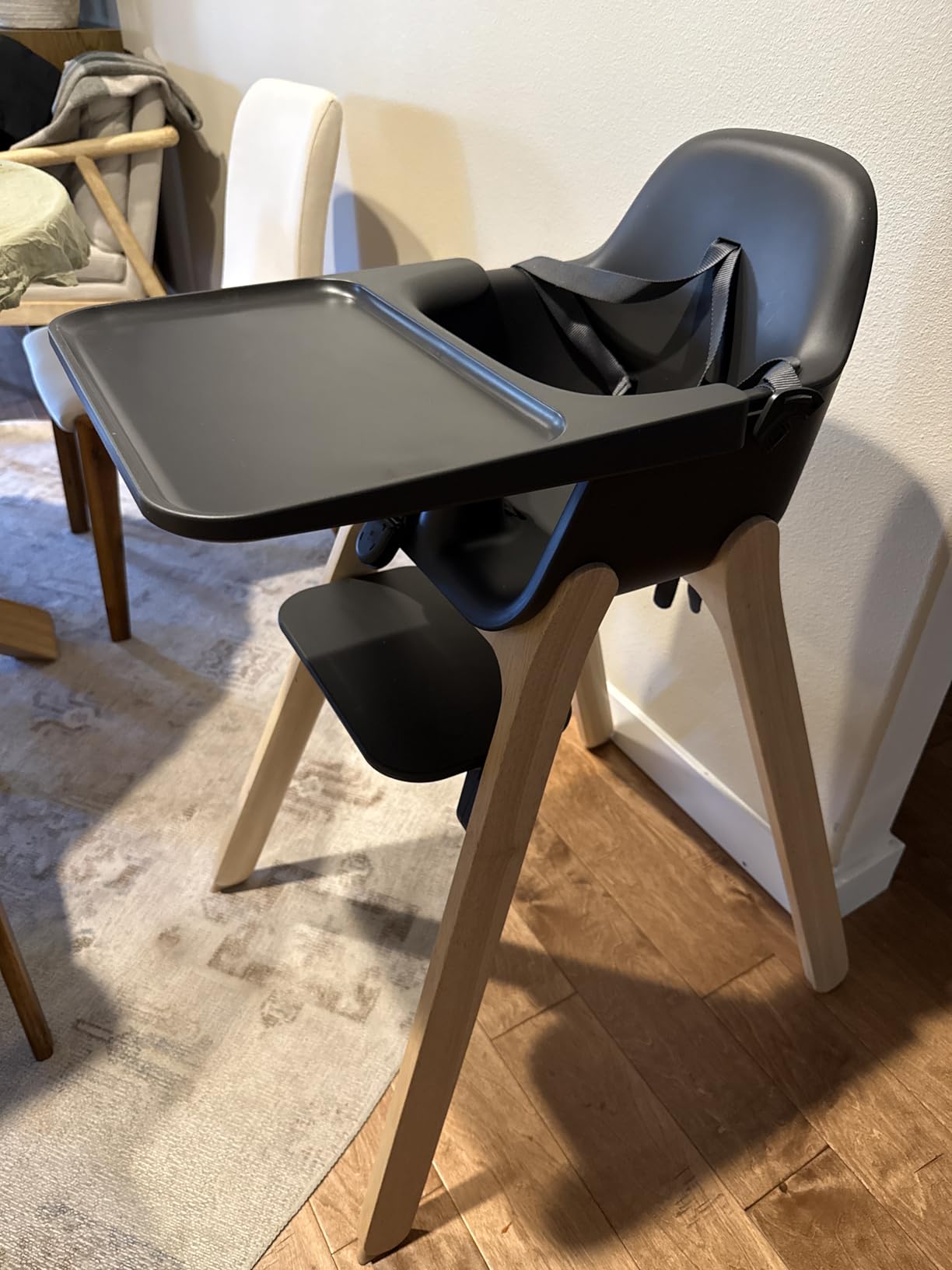 UPPAbaby Ciro High Chair, Sleek Easy-to-Clean Design, Perfect-Fit Tray, Patent-Pending Harness, Dual-Position Rotating Footrest - Chloe customer photo 1