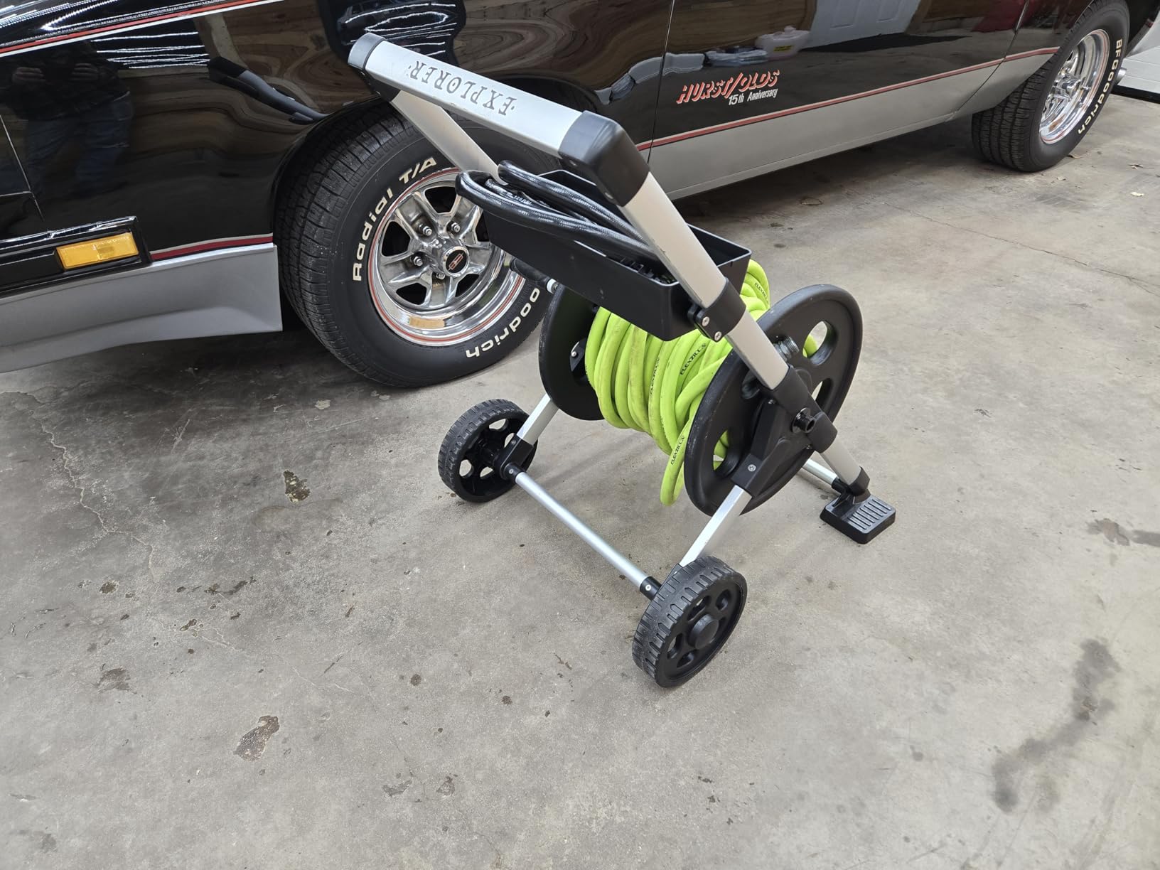 Liberty Garden 304 Explorer Two Wheel Hose Reel Cart, Aluminum, Holds 250-feet of 5/8 in Hose, Silver/Black customer photo 2