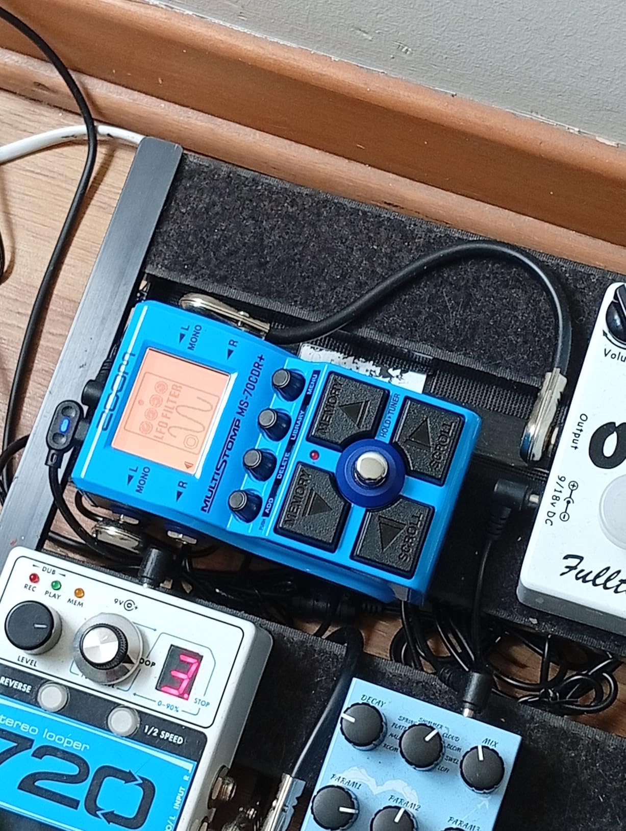 Zoom MS-70CDR+ MultiStomp Guitar Effects Pedal with 140+ Chorus, Delay & Reverb Effects customer photo 1