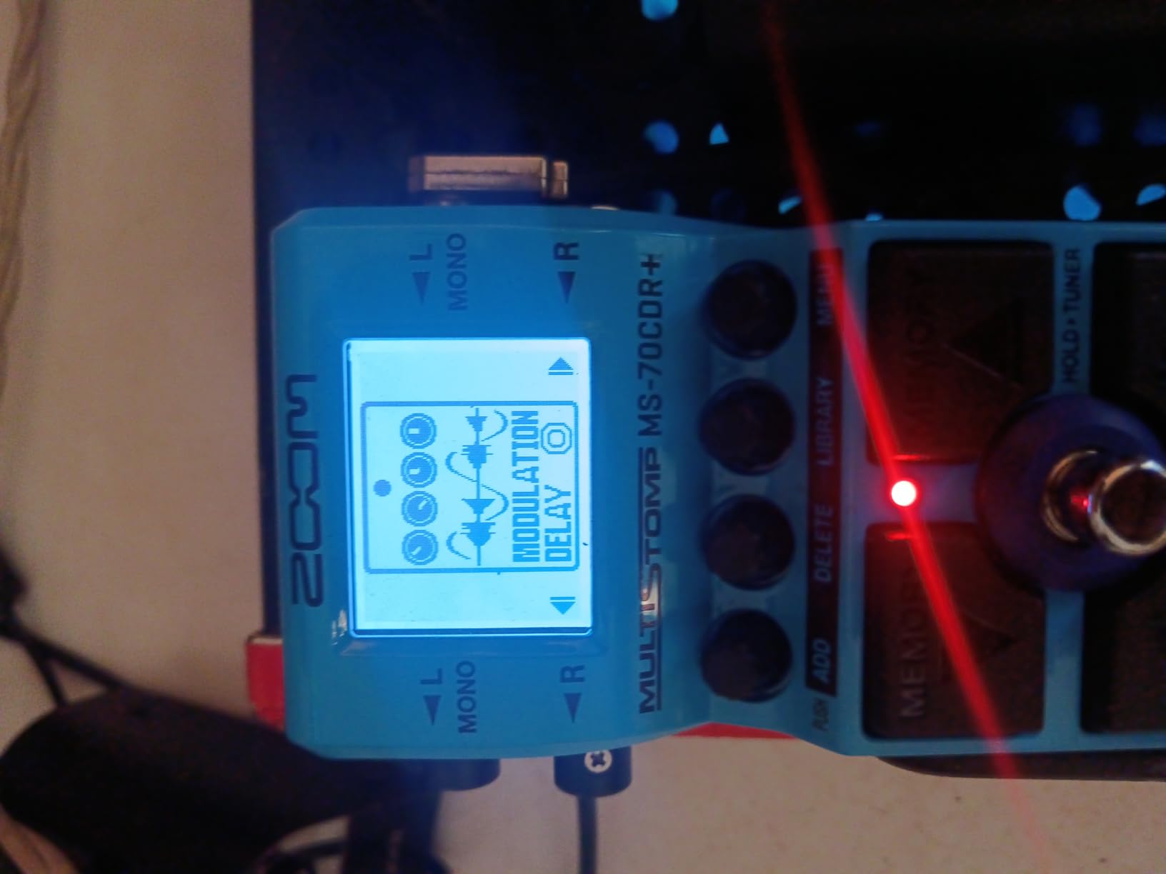 Zoom MS-70CDR+ MultiStomp Guitar Effects Pedal with 140+ Chorus, Delay & Reverb Effects customer photo 2