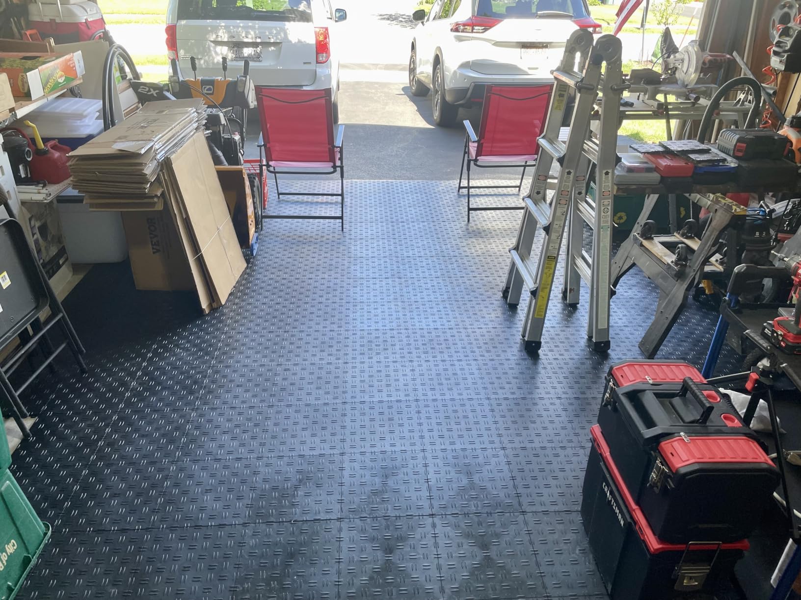 VEVOR Garage Floor Tiles 12 x 12 x 0.53 inch, Interlocking Design Double-Sided Texture Non-Slip (Graphite Gray, 50 Pack) customer photo 2