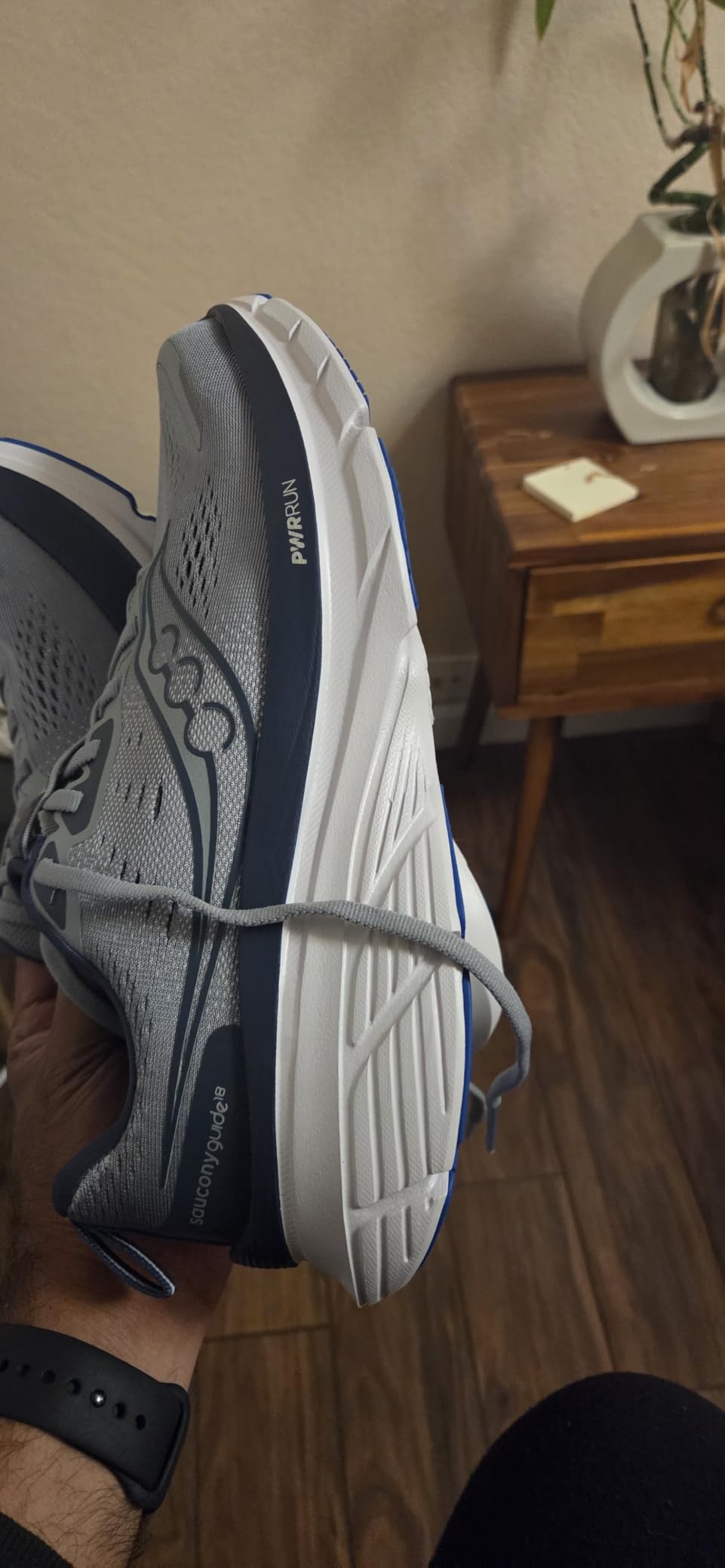 Saucony Men's Guide 18 Sneaker customer photo 2