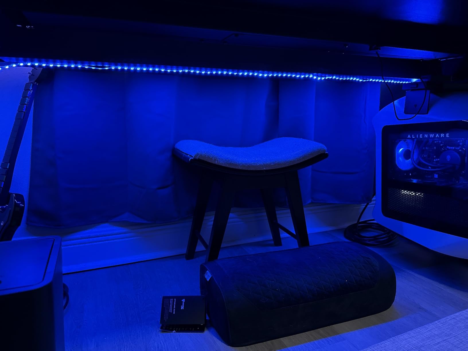 Elgato Light Strip Pro - Individually Addressable RGB LEDs, AI Scenes, Adjustable Speed/Intensity/Direction - App Controlled on Mac, PC, iPhone, Android, Stream Deck customer photo 1