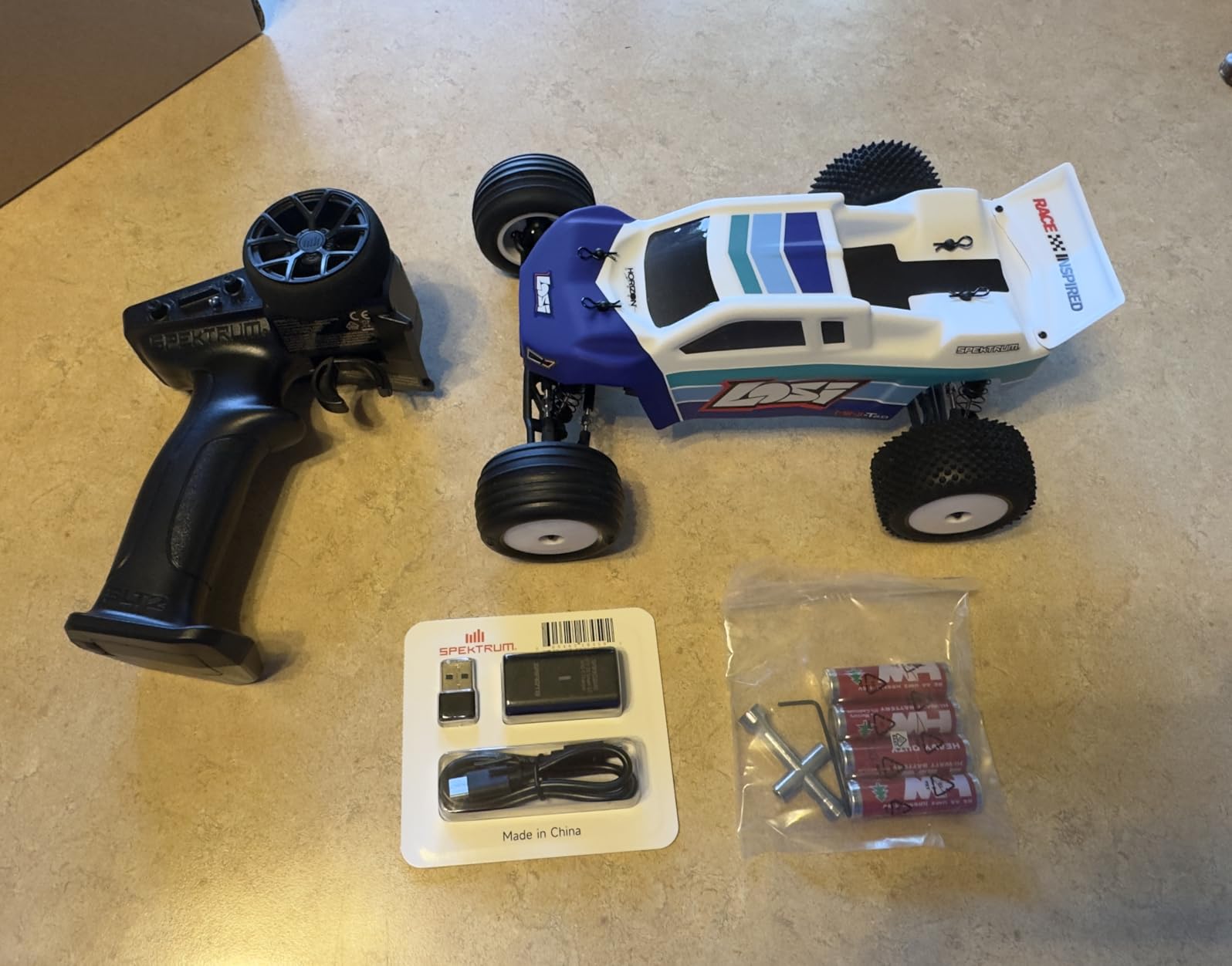 Losi 1/18 Mini-T 2.0 2S 2 Wheel Drive RTR Brushless Stadium Truck Battery & Charger Included Red LOS-1056T1 customer photo 1