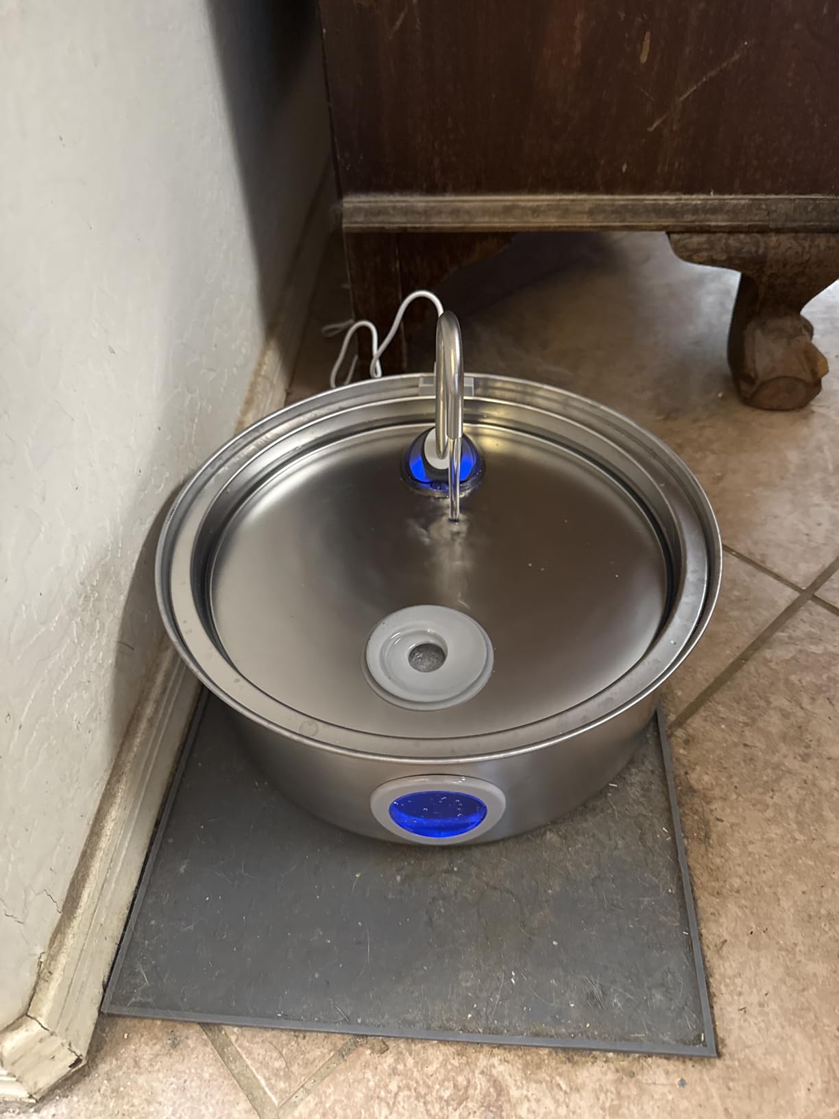 oneisall Dog Water Fountain Stainless Steel for Large/Medium Dogs, 7L/230oz Pet Fountain with Visual Water Level, Ultra-Quiet Water Bowl with 5-Stage Filtration customer photo 2