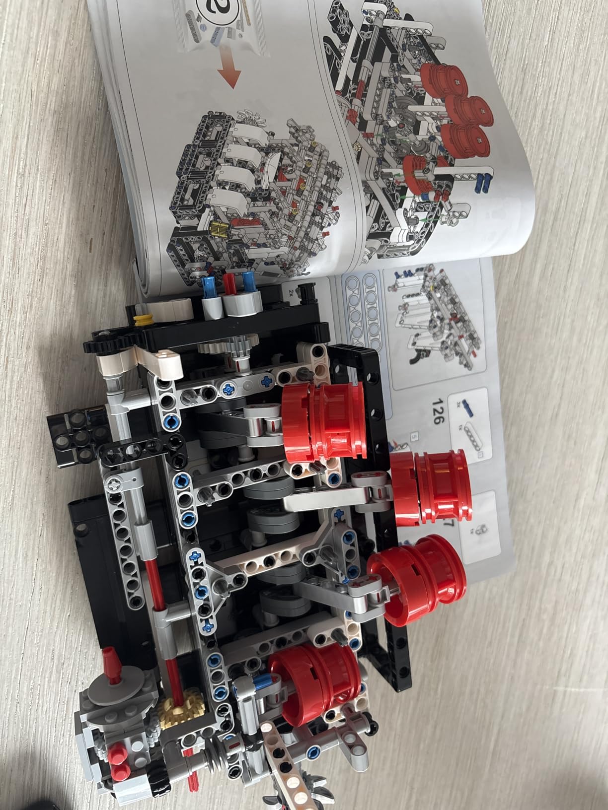 Mould King 10087 L4 Engine Building Kit - Build Your Own L4 Engine Toy, 4-Cylinder Combustion Petrol Car Engine Replica STEM Mechanic Engineering Model Construction for Teens 14+ Years (1787 Pcs) customer photo 1