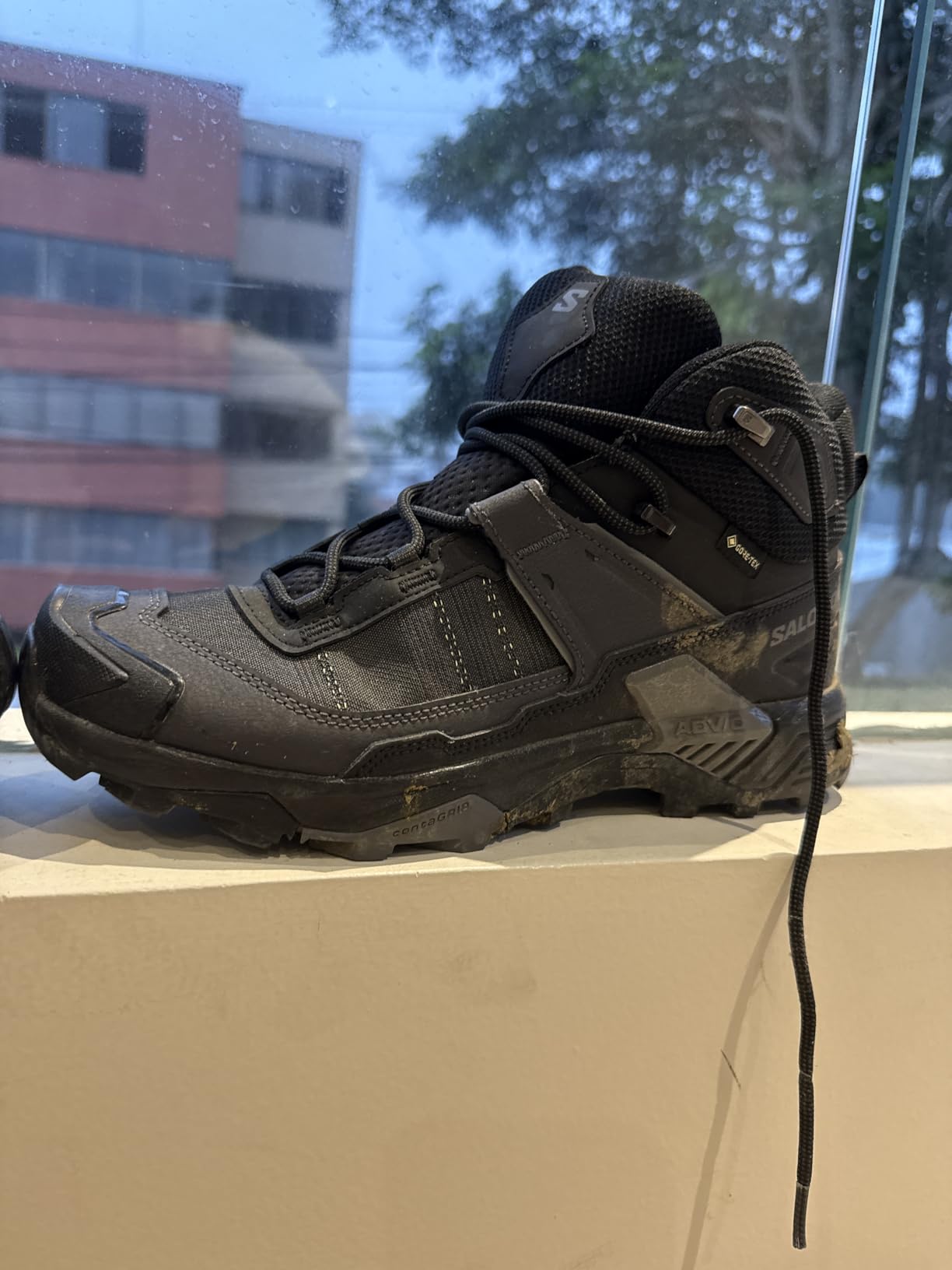 Salomon Men's X Ultra 5 Mid GTX Hiking Boot customer photo 1