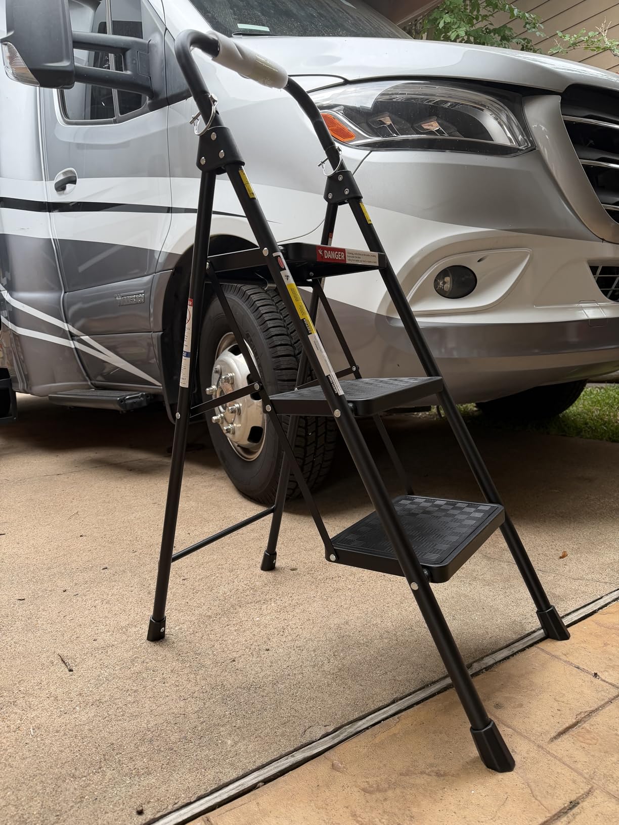 HBTower 3 Step Ladder, Step Stool Foldable for Adults with Wide Anti-Slip Pedal, Lightweight 3 Step Ladders for Home, Black customer photo 2