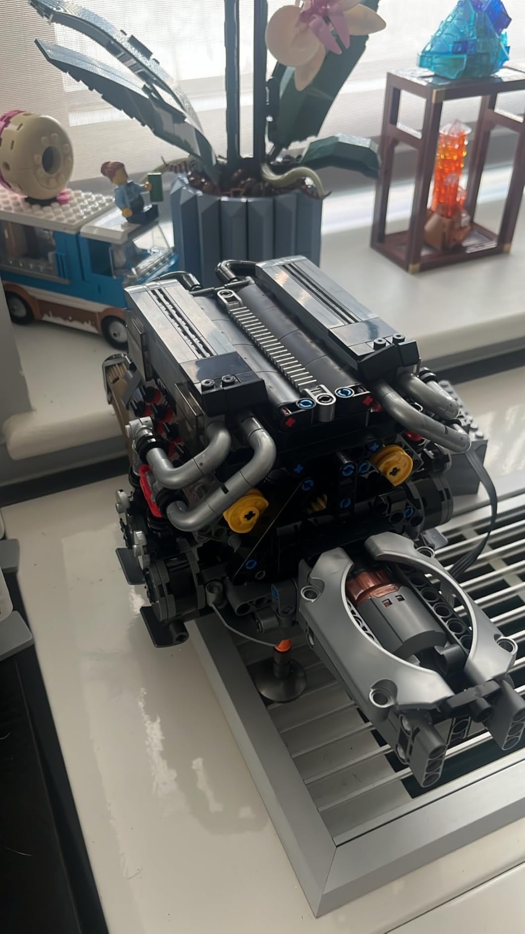 Mould King 10131 W16 Engine Building Blocks Sets, V8 Engine Model kit that Run, Build Your Own STEM Model Engine, 16-Cylinder Car Engine Building Engineering Toys(952+PCS) customer photo 1