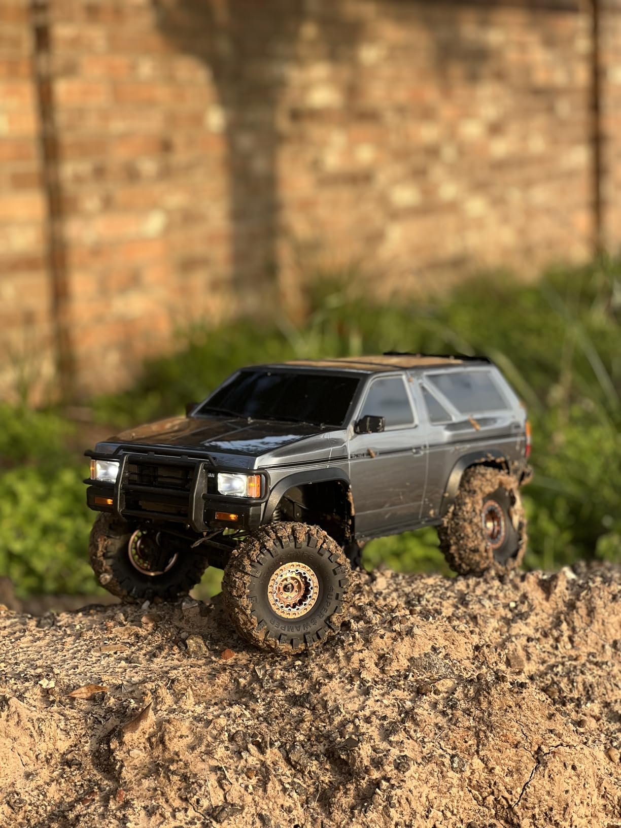 RC 1.9 Beadlock Wheels and Tires for 1/10 TRX4 TRX6 SCX10 SCX10 II 90046 SCX10 III AXI03007 SCX10 Pro Gen7/8 D90 VS4-10 MST CFX RC Crawler Car,4PCS Beadlock Rims 1.9 Wheel Tires,Red customer photo 1