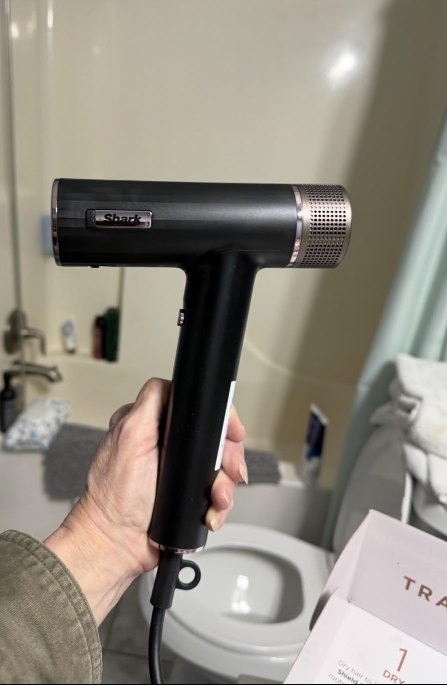 Shark SpeedStyle Pro Professional Performance High-Velocity Hair Dryer System (HD731) customer photo 1