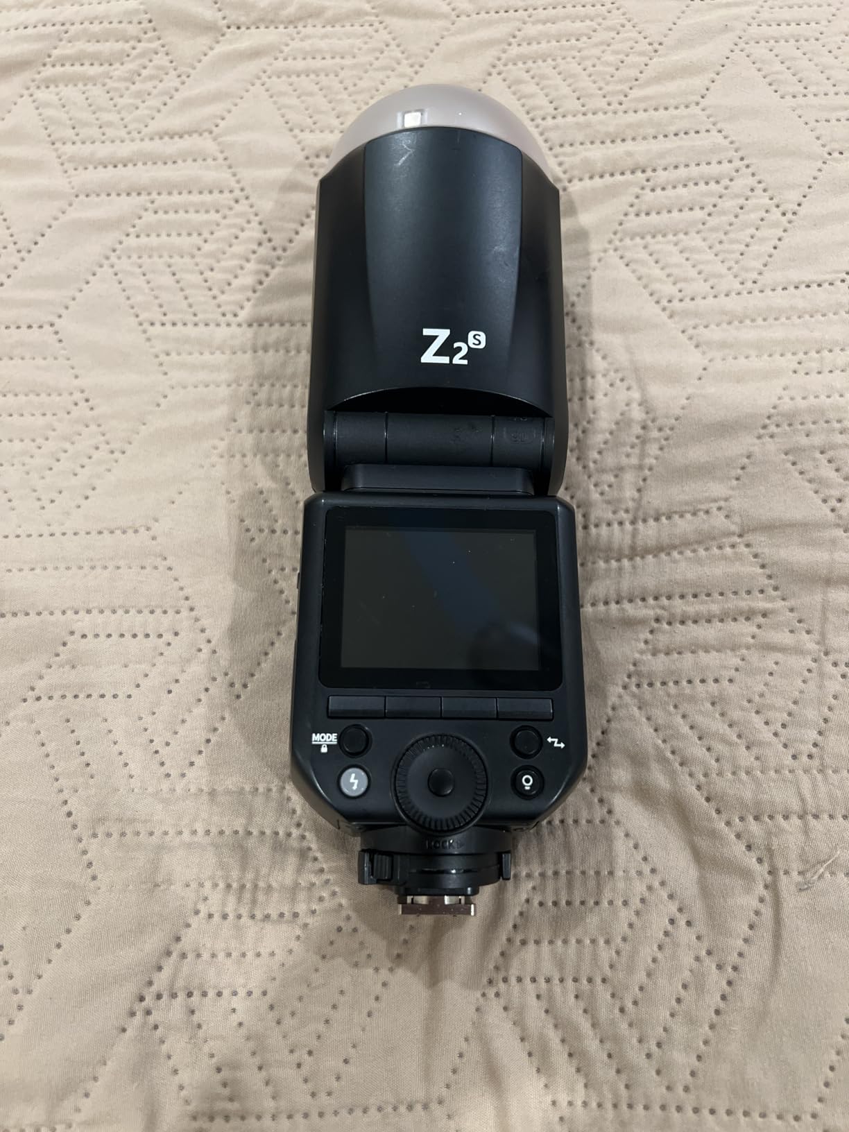 NEEWER Z2-C 2.4G TTL Round Head Flash Speedlite Compatible with Canon Cameras, Compatible with Godox, 76Ws 1/8000s HSS, Diffuser, 2 Modeling Lamps, TTL/M Toggle Key, 3000mAh, 600 Full Power Light customer photo 1