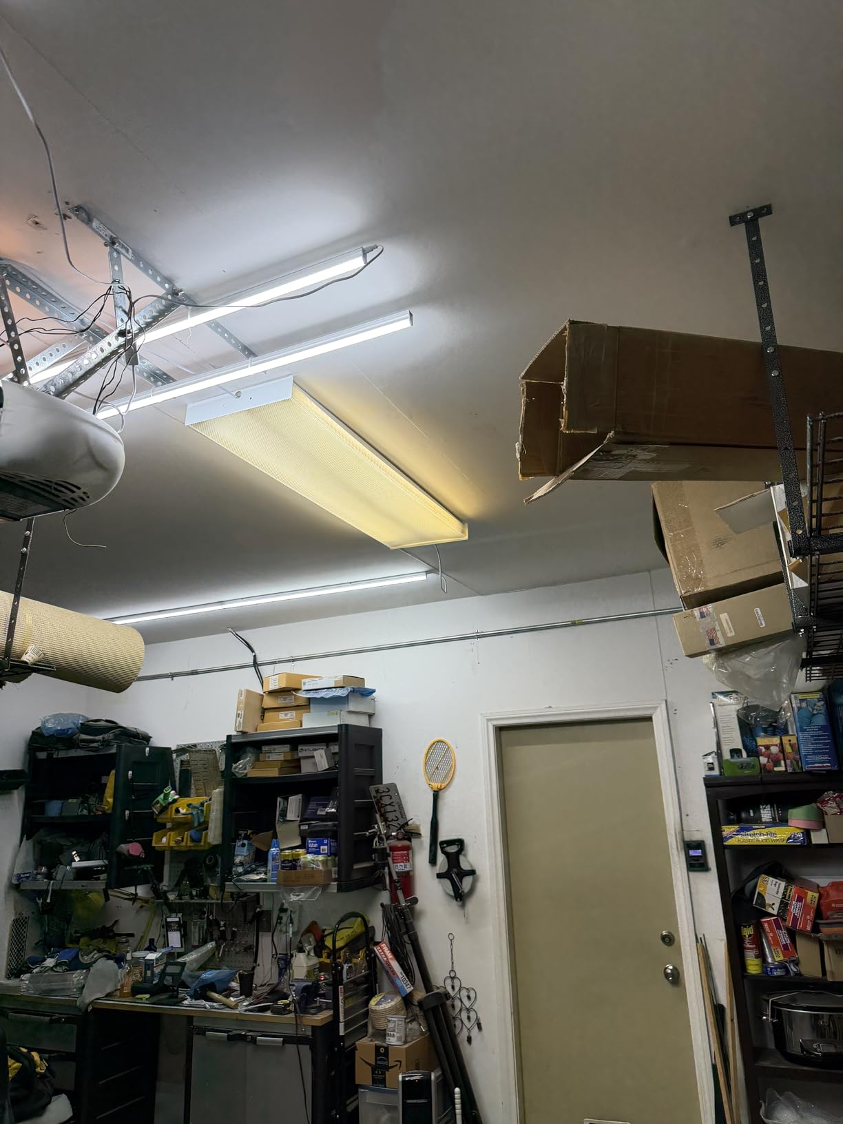 Ensenior 8-Pack T5 LED Shop Lights, 4FT 2000LM 6500K Super Bright White Integrated Single Fixture, 20W Linkable Utility Commercial Lighting for Gym/Garage/Ceiling/Under Cabinet, Plug & Play, FCC customer photo 1