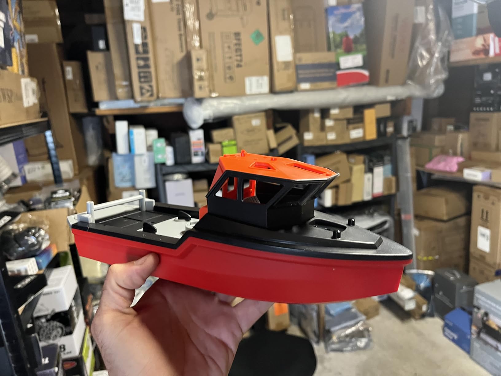 RC Jet Boat Remote Control Boat Port Tugboat Watercraft 8km/h 1/12 Scale 2.4Ghz 4CH for 14y+ Beginners on Lake Pool RTR/Black customer photo 1
