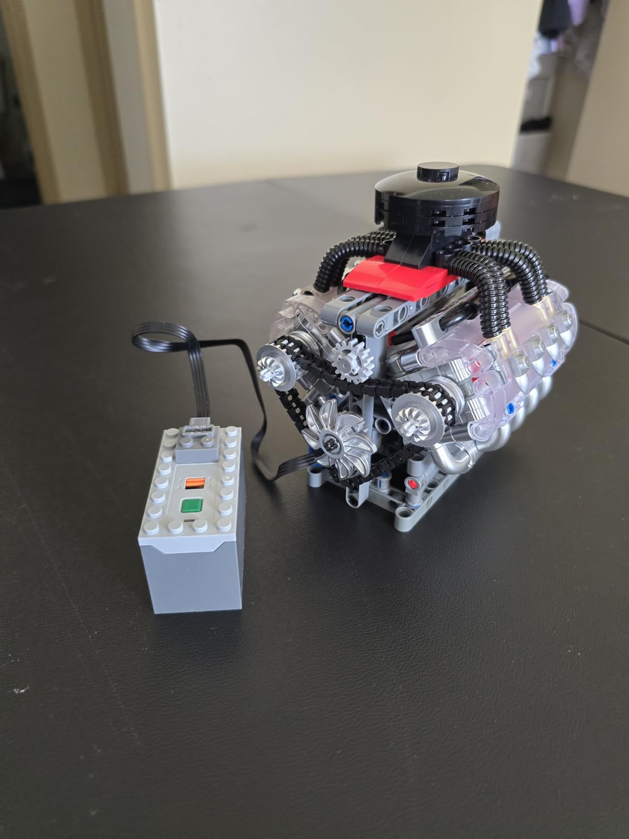 Mould King Mini V8 Engine Kits That Runs, Build Your Own Visible Car Motor, Physical Science Experiment Models for Teens, Best STEM Toy Gifts for 14+ and Adult 10171 (487 Pcs) customer photo 1