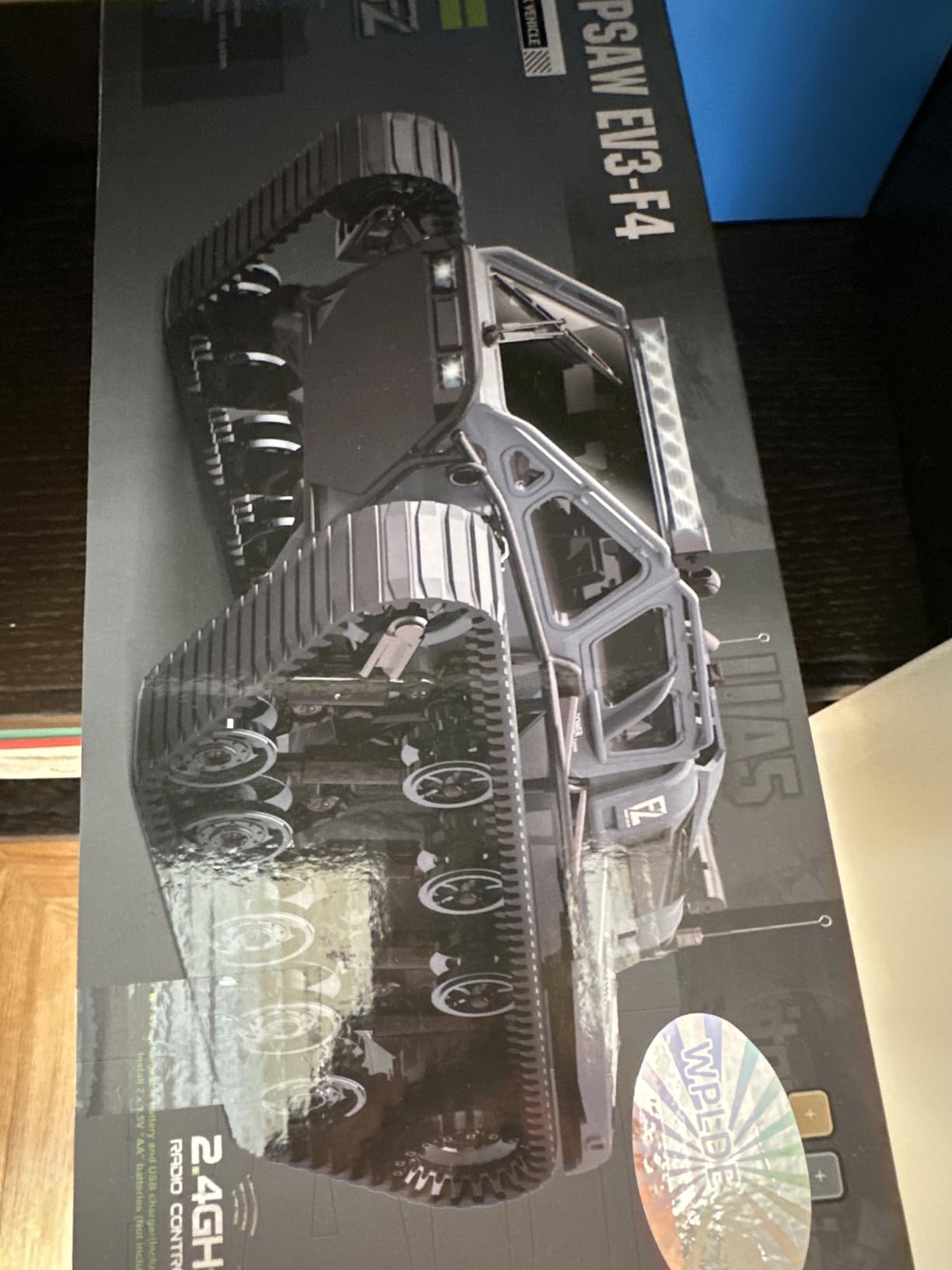 WPLDEWAN RC Tank Car 1/16 Scale Remote Control Tank Off Road RC Crawler 4WD RTR 360°Rotating Drifting Dual Motor Gearbox Proportional Control Tracked Military Truck Hobby Toy for Adult customer photo 1