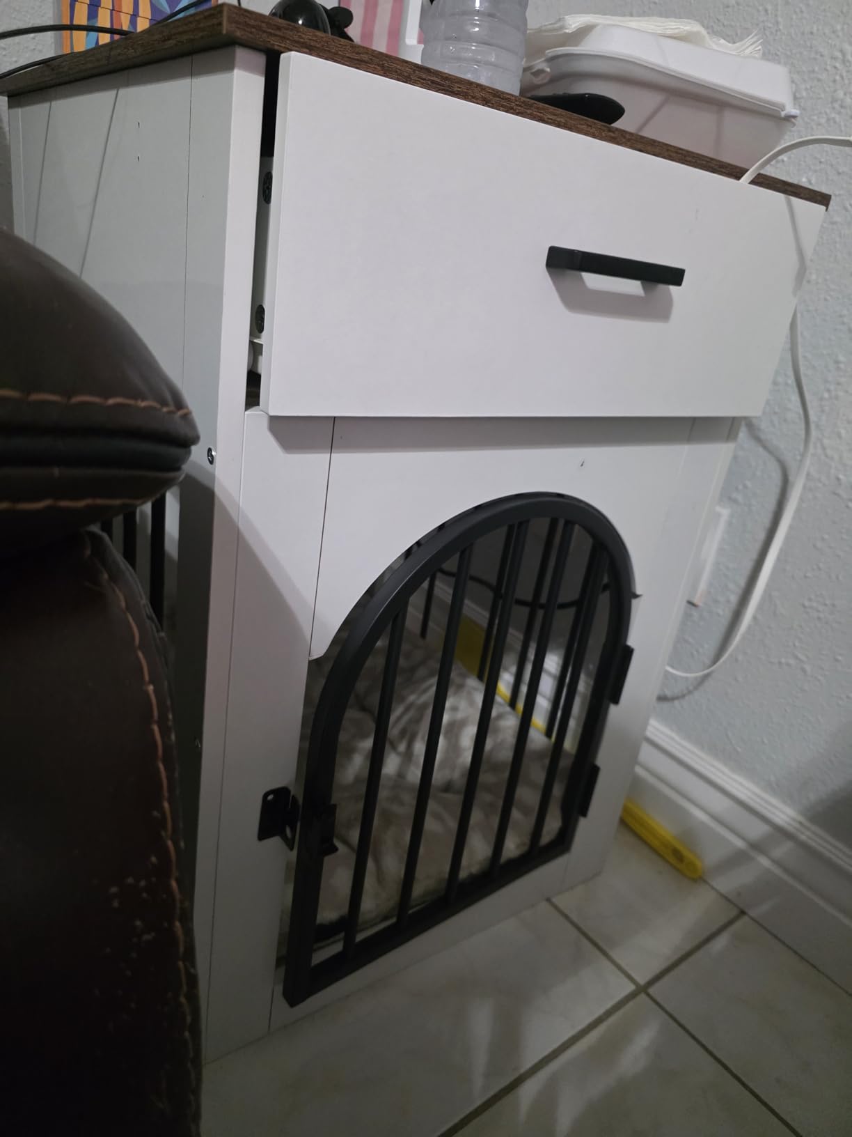 CHOEZON Dog Crate Furniture, Wooden Dog House with Charging Station and Storage Drawer, Indoor Pet Crate End Table for Small Breeds, Dog Kennel for Living Room, Bedroom, White and Walnut customer photo 1