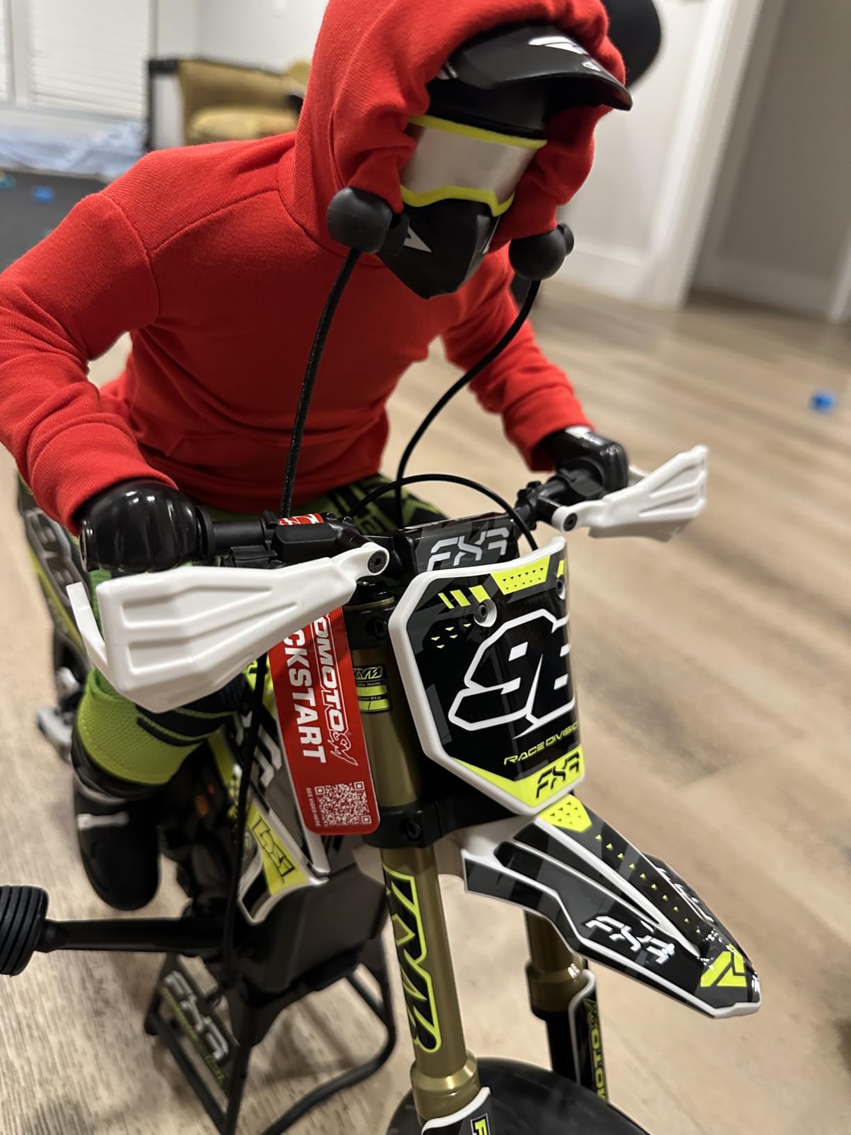 Losi Promoto-SM 1/4 Super Moto Motorcycle FXR White RTR with Battery and Charger LOS-2310 customer photo 2