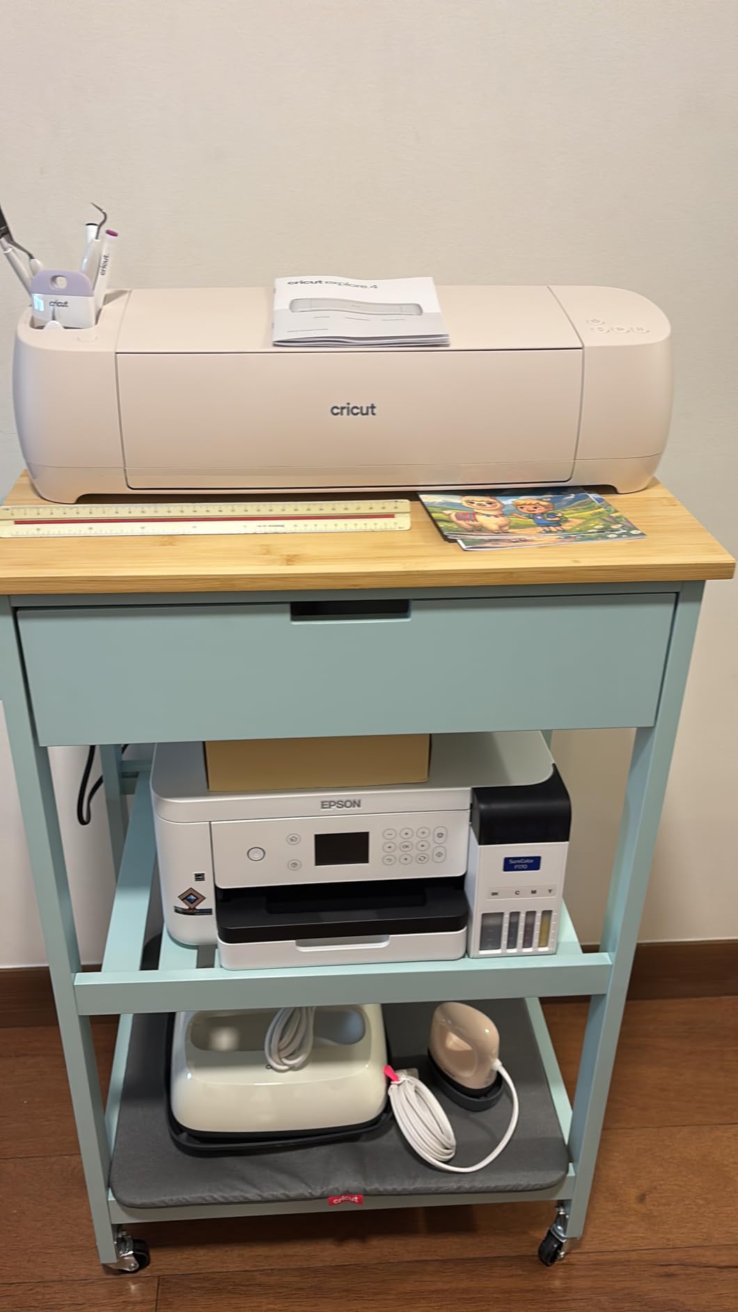 Explore 4 - Smart Cutting Machine (Seashell) | Engagement Bundle - Includes Smart Vinyl, Cardstock, Transfer Tape, Iron On HTV, Mat, Pens, Tool Kit, & 30 Images in Design Space App customer photo 2