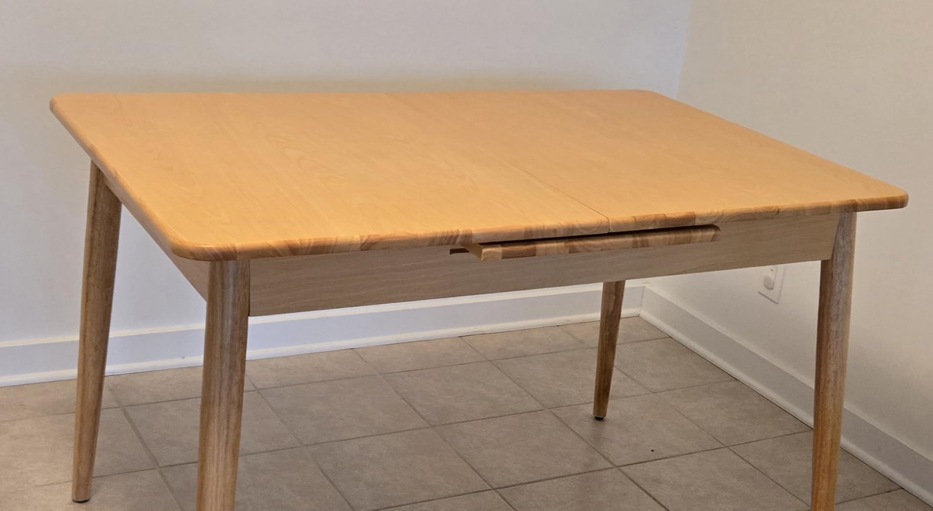 Muwuele Solid Wood Extendable Dining Table for 4-8 People with Seamless Extension from 47.2 to 63 Inches, Easy Assembly, Expandable Tables for Small Spaces, Dining Room, Kitchen, Living Room, Walnut customer photo 2