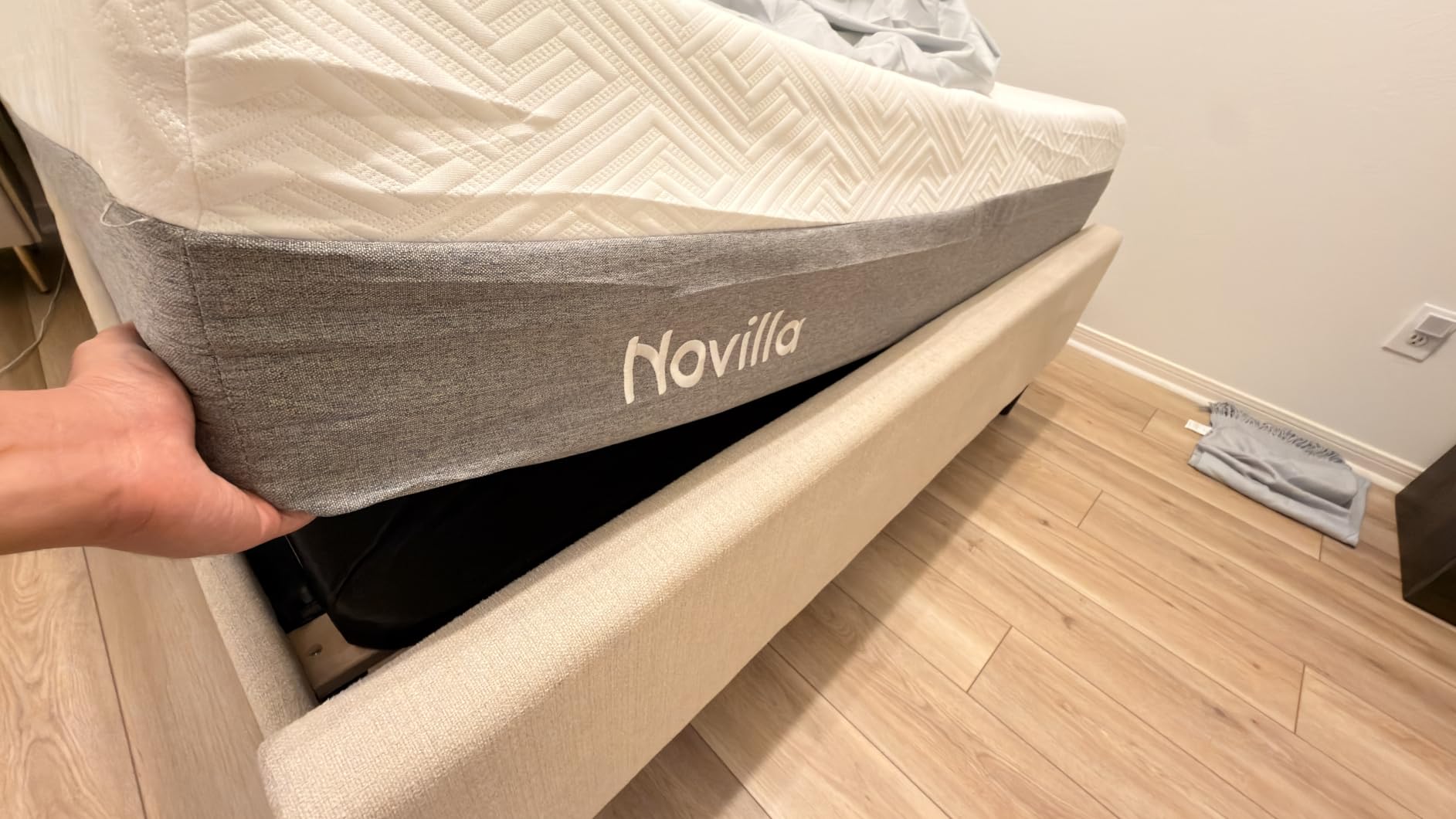 Novilla Bliss Mattress King Size, 14 Inch Gel King Size Memory Foam Mattress in a Box for Cooling Comfort & Pressure Relieving, Target Zoned Support for Back Pain Relief, CertiPUR US Certified Foams customer photo 2