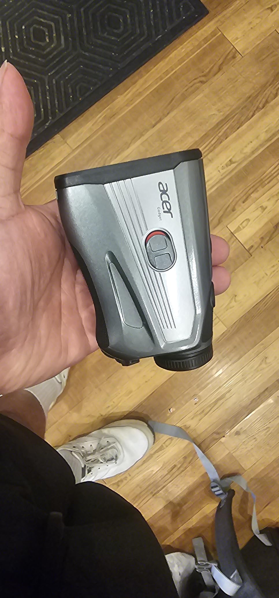 Acer Gadget Golf Rangefinder with Slope - 1200/1700Yards Laser Range Finder for Golfer, 6X Magnification Rangefinders Golf with Flag Pole Locking Vibration, Rechargeable Magnetic Gifts for Golfers customer photo 1