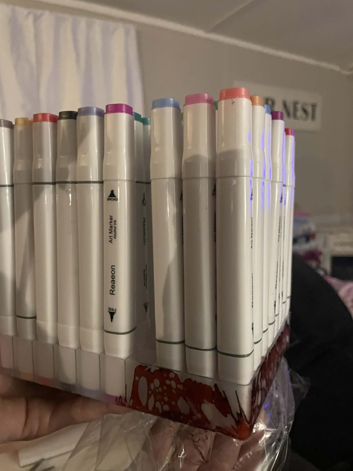 Reaeon Alcohol Art Markers, 80 Colors Fine & Chisel Dual Tip Marker Set, Permanent Art Markers for Adults Sketching Painting Drawing and Coloring(White Barrel) customer photo 2