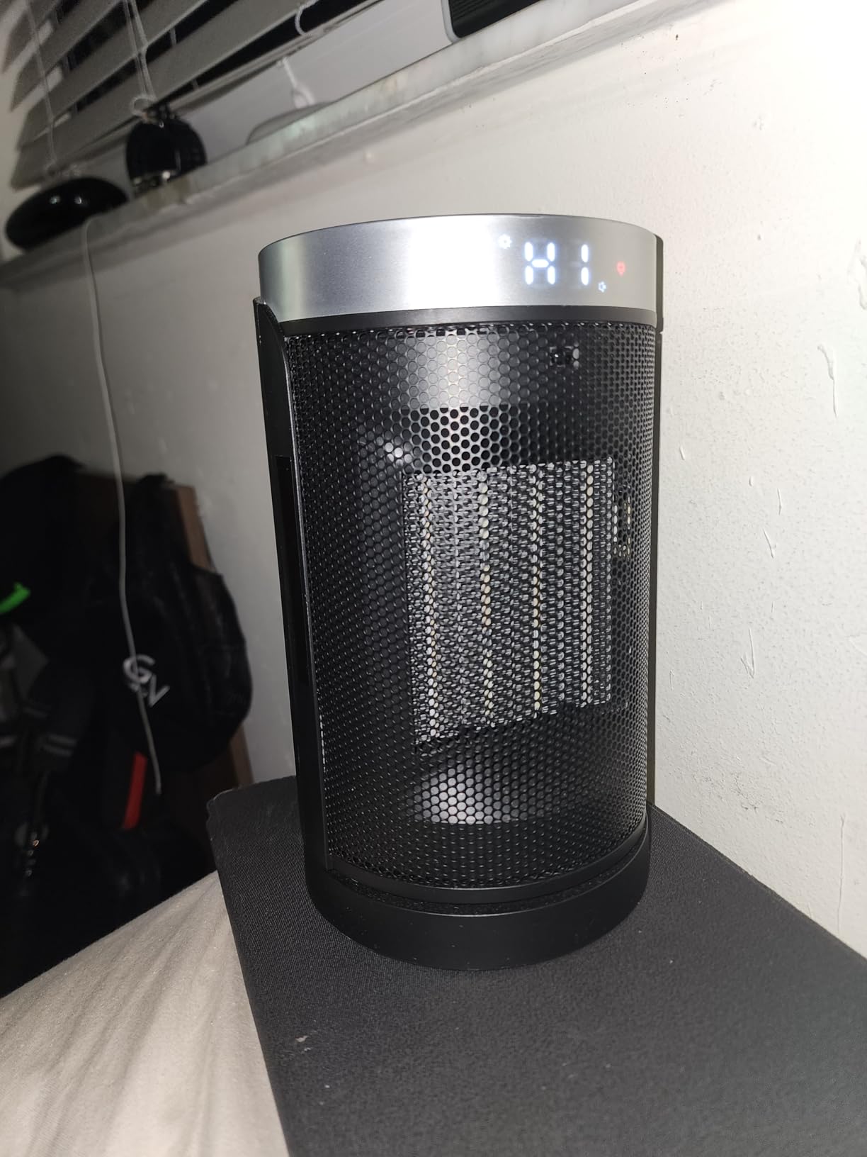 Space Heater, WINHL Small Portable Electric Heaters for Indoor Use with Thermostat and Remote, 70° Oscillation, 12H Timer, 5 Modes, 1500W PTC Ceramic Fast Safety Heat for Office Bedroom Home customer photo 2