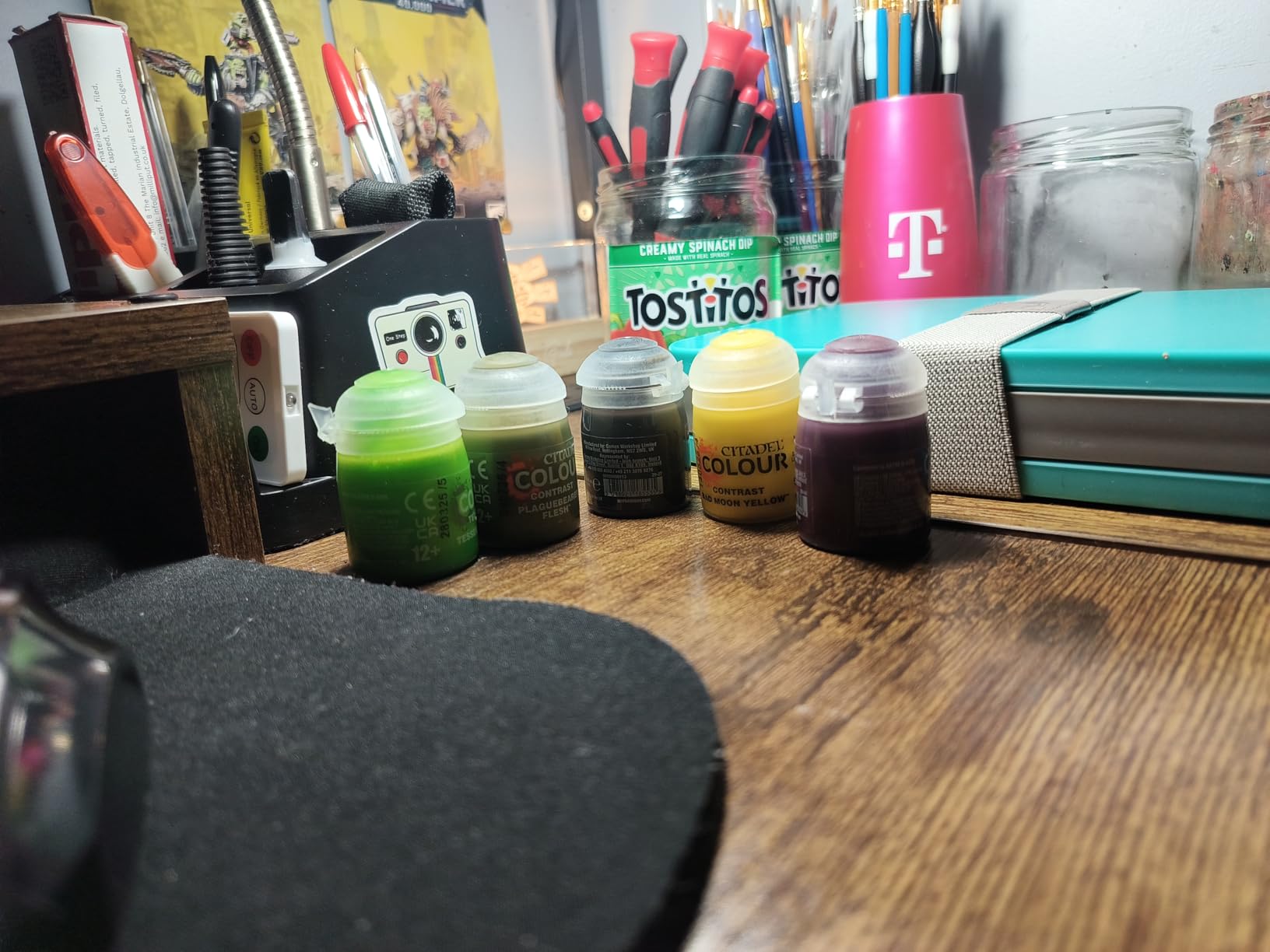 Citadel Choose-Your-Own Paint Set: Contrast and Technical Paints with brushes and accessories customer photo 2