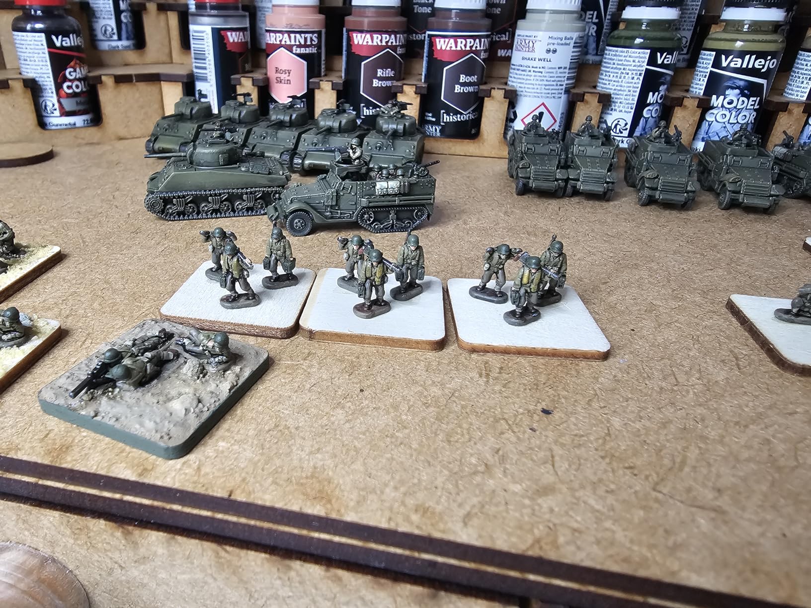 Historical: WWII American Paint Set Combo, 20 x 18 ml Warpaints Fanatic: 14 Acrylic, 4 Washes, 1 Effect, 1 Metallic & 1 Dipit Brush - Miniature Paint for U.S. Armed Forces in World War II customer photo 1