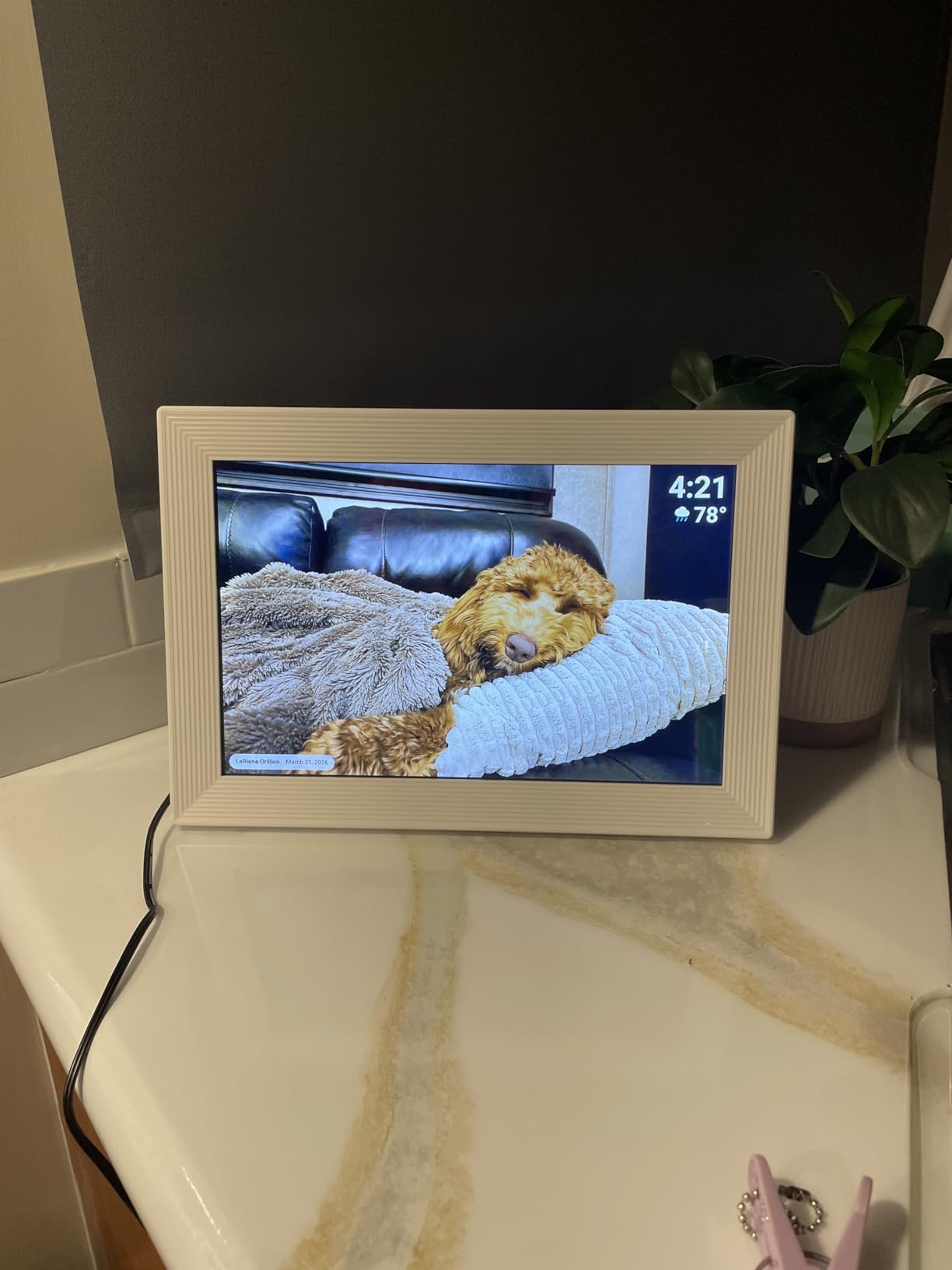 Digital Picture Frame, 10.1 inch Frameo Digital Frame WiFi, 1280*800 IPS HD Touchscreen, 32GB Storage, Instant Share Pictures Video, Smart Photo Frame Electronic, Gifts for Mom, House Warming customer photo 2