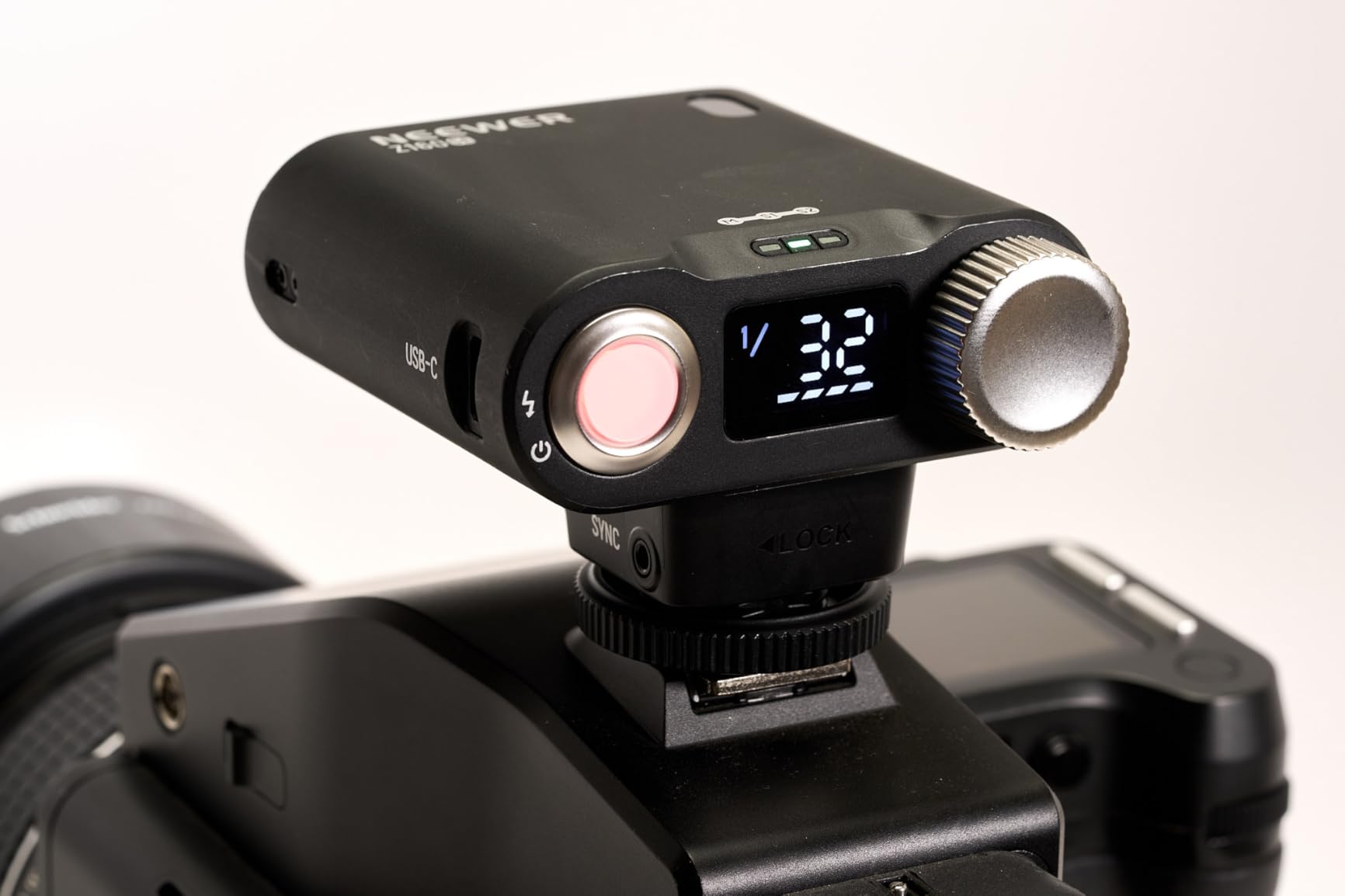 NEEWER Z160 SE Camera Flash, 20Ws GN15 6000K Speedlight, Manual 1/1-1/128 Power & S1/S2 Mode 3.7V/1200mAh Battery 650 Full Power Studio Light, Compatible with Canon Nikon Sony Fuji Olympus Cameras customer photo 2