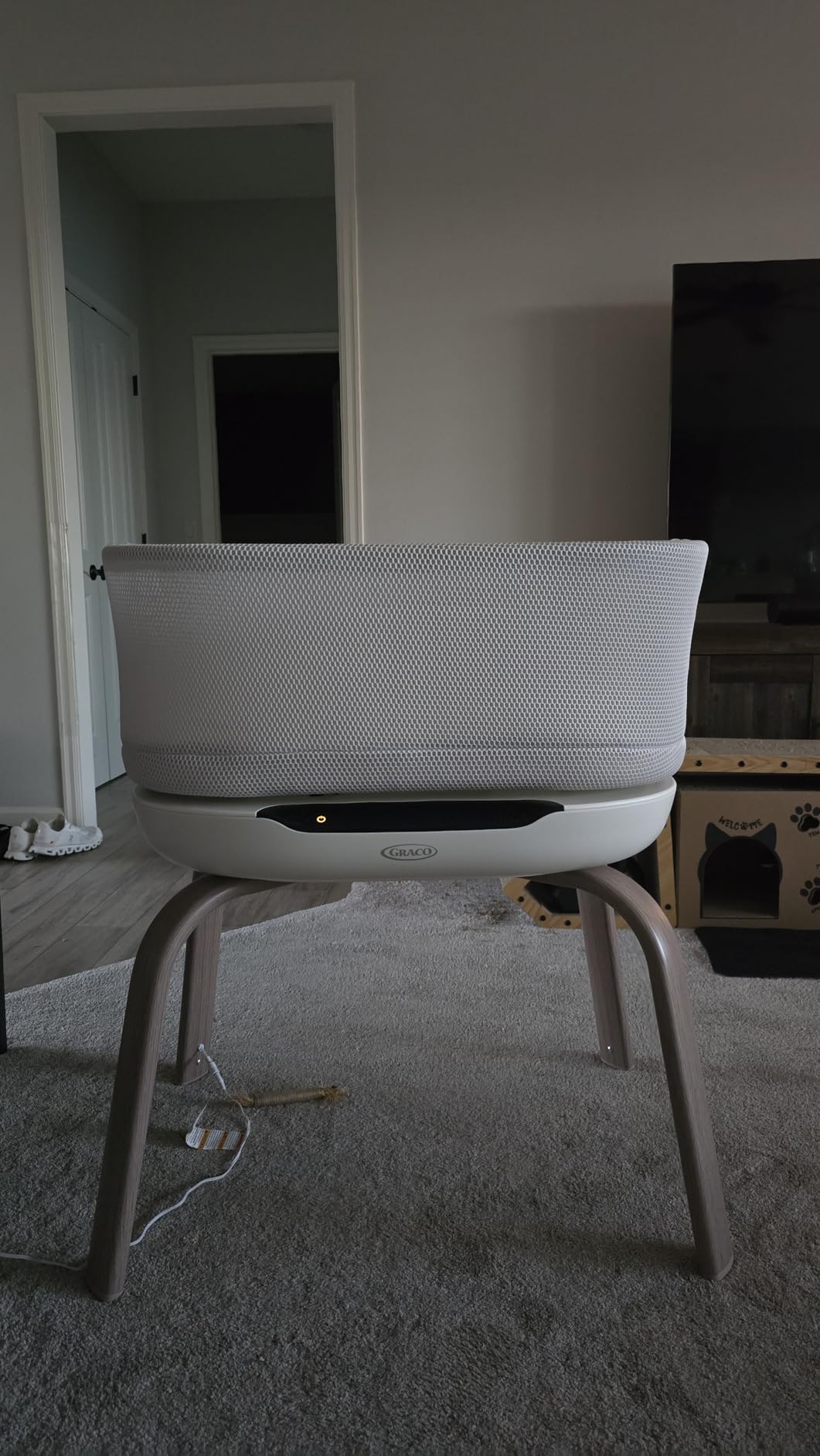 Graco SmartSense Soothing Baby Bassinet - Smart Newborn Bassinet Detects and Automatically Responds to Baby's Cries - for Newborn Babies to 6 Months customer photo 1