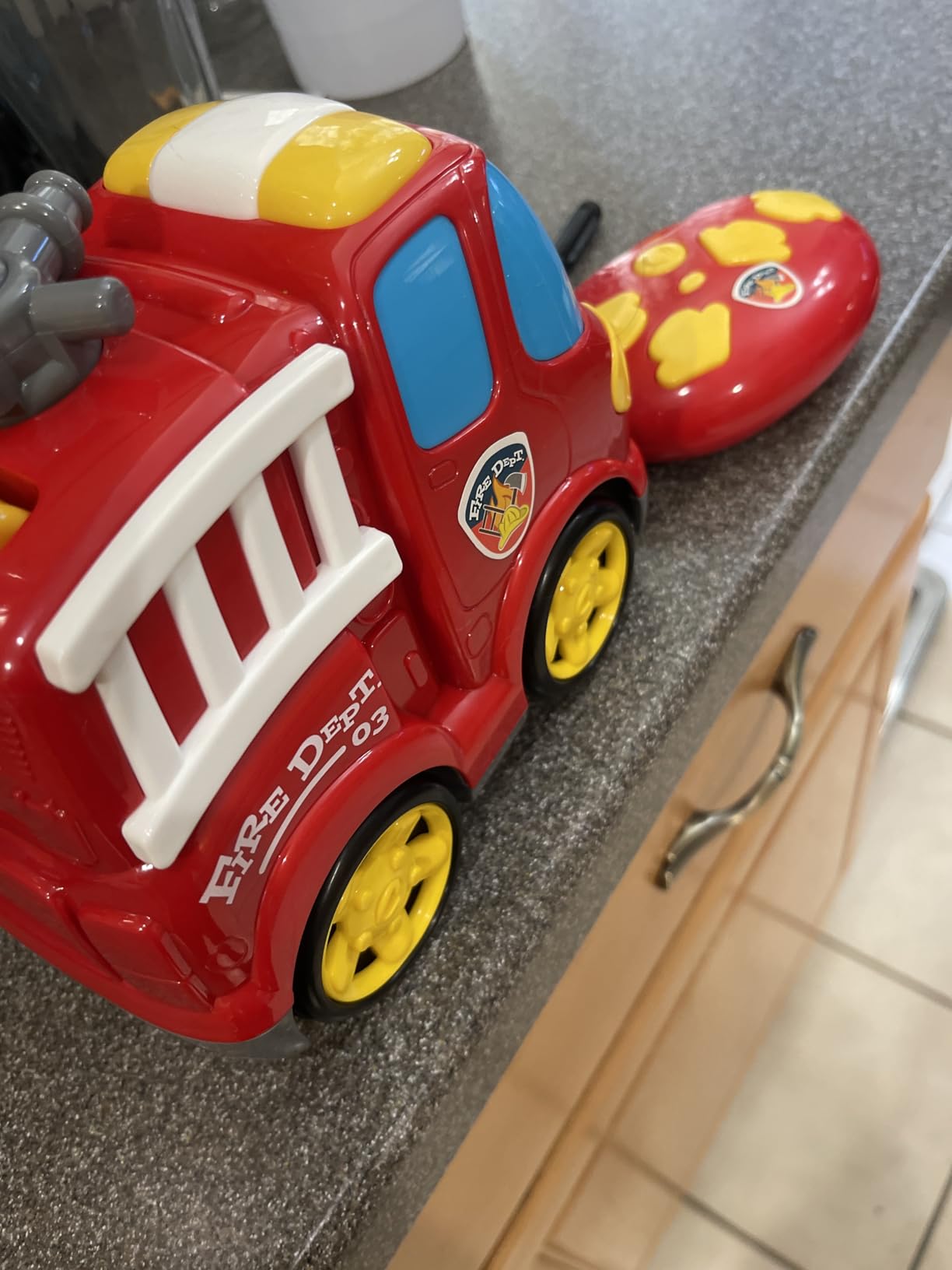 Ambulance Toys for Kids 3-8 Year Old Remote Control Car for Toddlers 1-3 Durable RC Medical Transport Emergency Rescue Vehicle with Light & Siren Sound Effects 2.4G Cartoon Cars customer photo 1