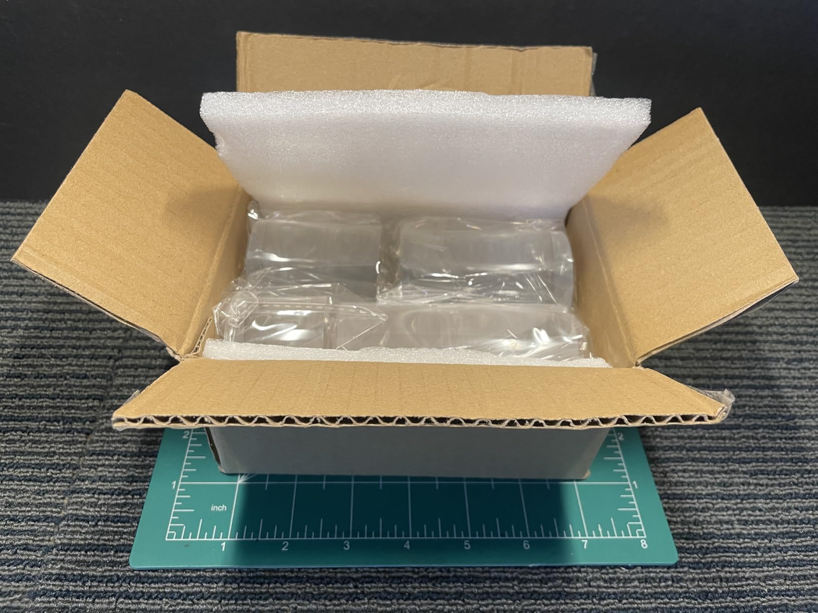 Hacaroa 4 Pcs Acrylic Cylinder Risers Display Stand, Clear Polished Round Display Blocks Transparent Photo Props, Mini Solid Pedestal Base for Jewelry, Perfumes, Figurines, 4 Sizes customer photo 2