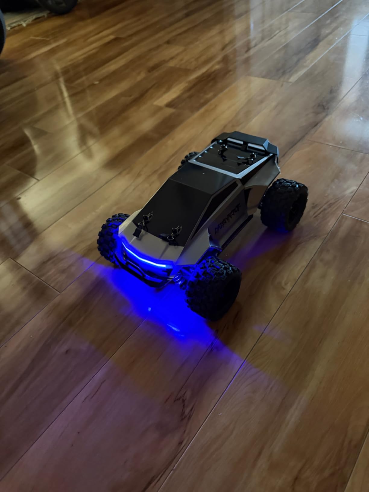 1:22 Scale Remote Control Car, All Terrain RC Police Car Toys with 2.4 GHz Remote Control, Toy Trucks for Boys Aged 3-7, RC Cars Race with Lights, Birthday Gifts for Kids 8-12 (Black) customer photo 1