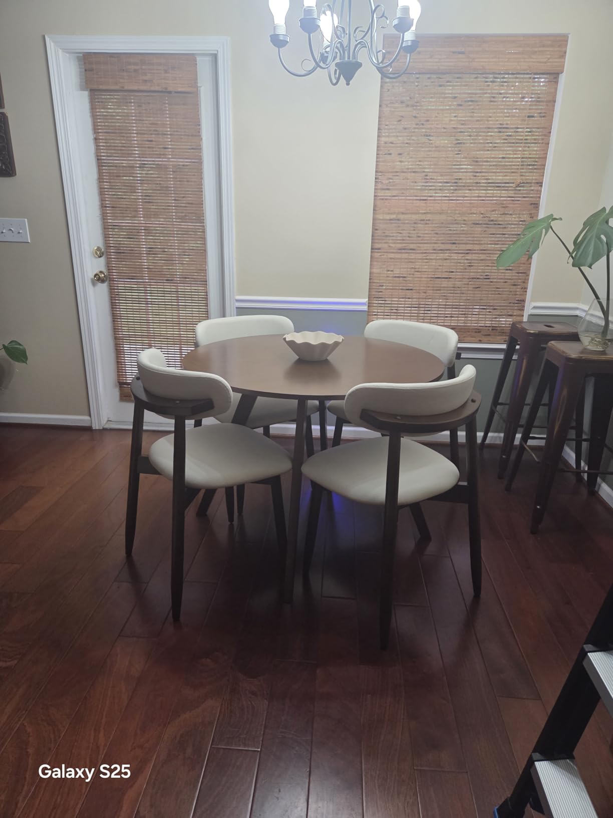 CHUN YI Dining Chairs Set of 4, Upholstered Wooden Dining Room Chairs, Mid Century Modern Fabric Kitchen Chair with Ergonomic Curved Backrest, Beige (Only Chairs) customer photo 2