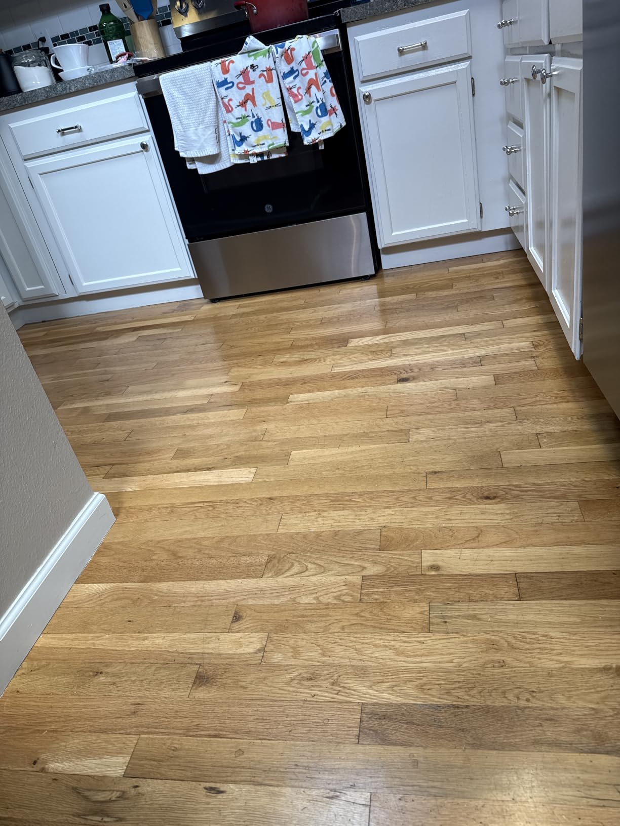 Aunt Fannie's Ultra Concentrated Hardwood Floor Cleaner, Vinegar-Free Plant Based Hardwood Floor Cleaner for Mopping, Bright Lemon Scent, 64 oz customer photo 2
