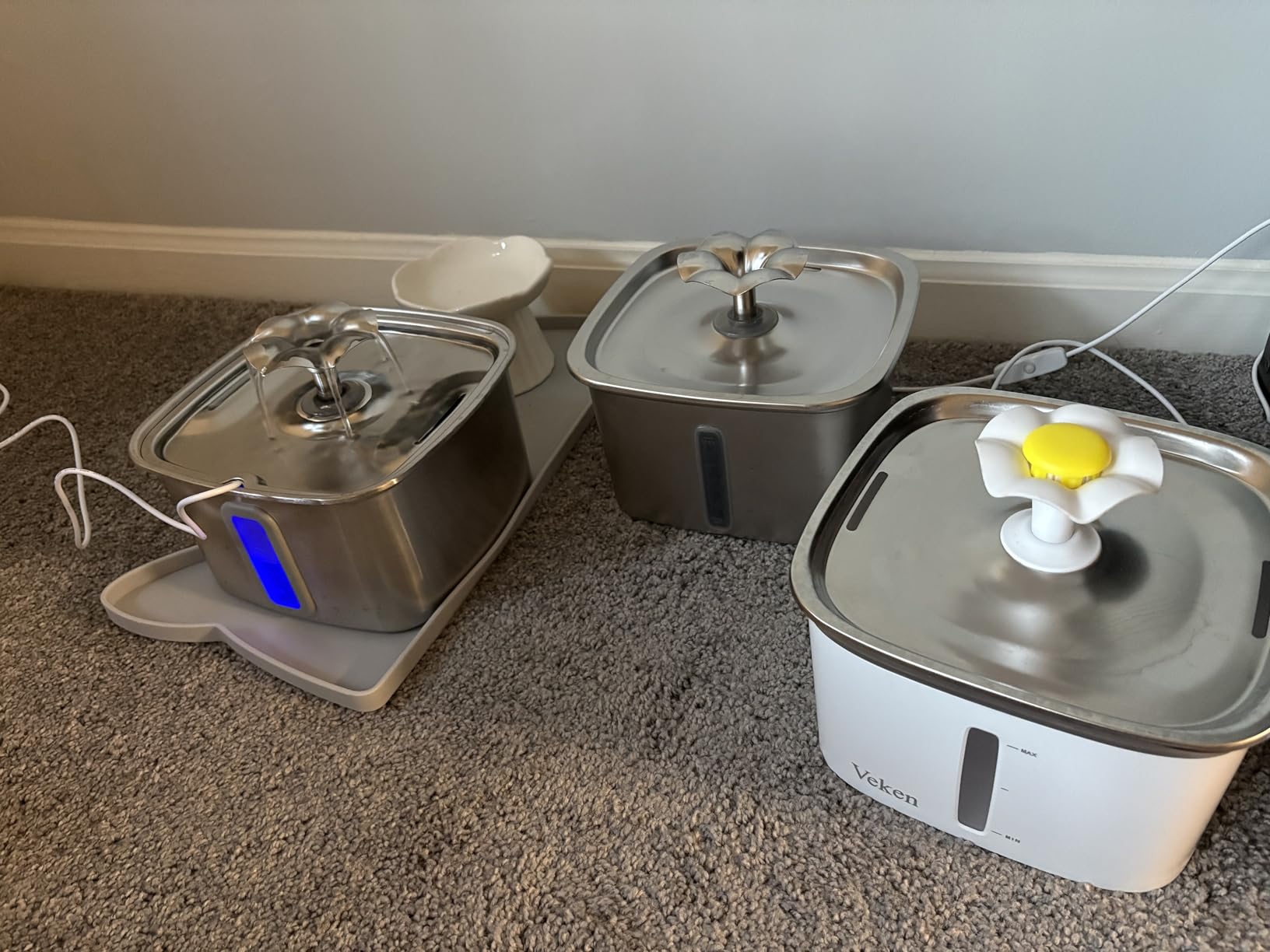 Veken Innovation Award Winner Stainless Steel Cat Water Fountain, 108oz/3.2L Automatic Pet Fountain Dog Water Dispenser with 3 Replacement Filters & Silicone Mat (Silver) customer photo 2