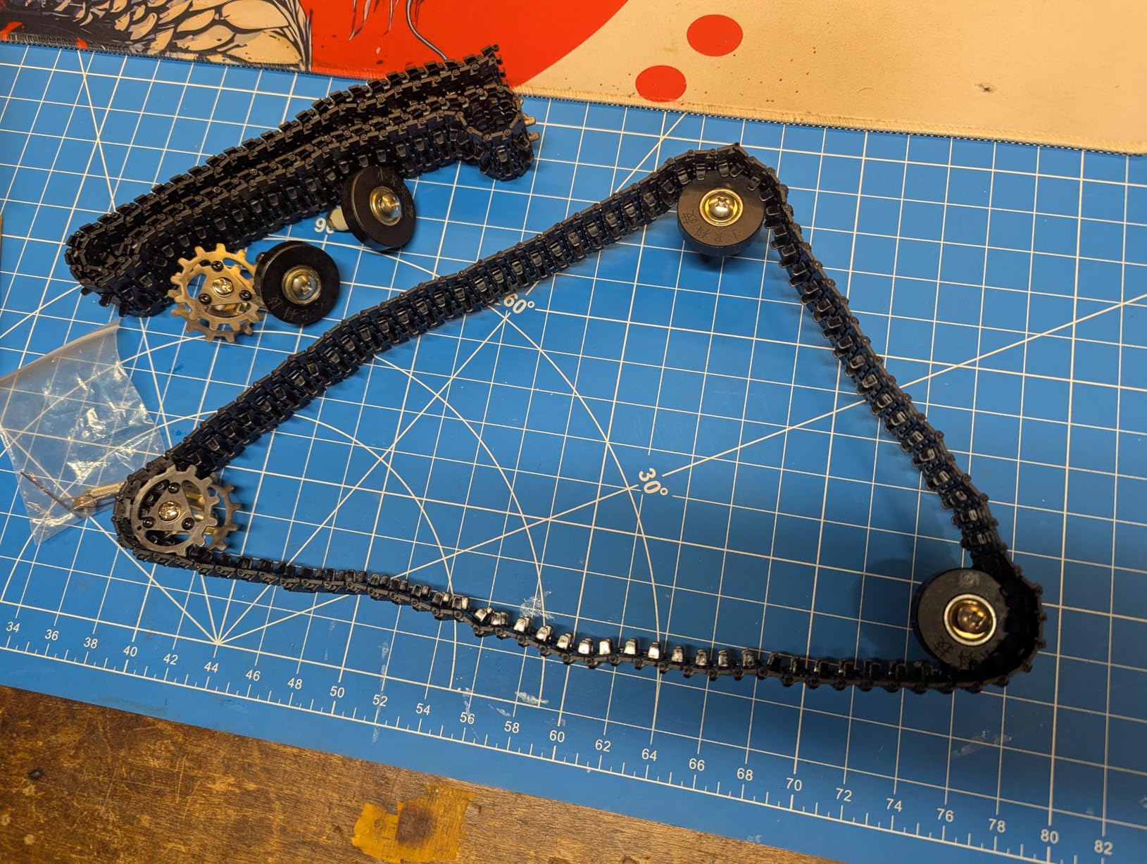 Adjustable Robot Tank Track Kit with Drive Gears & Pin Removal Tool - Durable Tracks for DIY RC Cars, Robotics Projects, and Model Vehicles customer photo 2