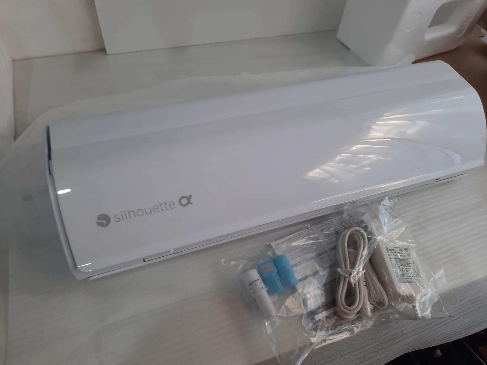Cameo 5 Alpha (α) - Smart Cutting Machine for Print & Cut - Quiet Operation with AutoBlade, Studio Software, Cutting Mat- Vinyl, Paper & Fabric Compatible - Classic White customer photo 1