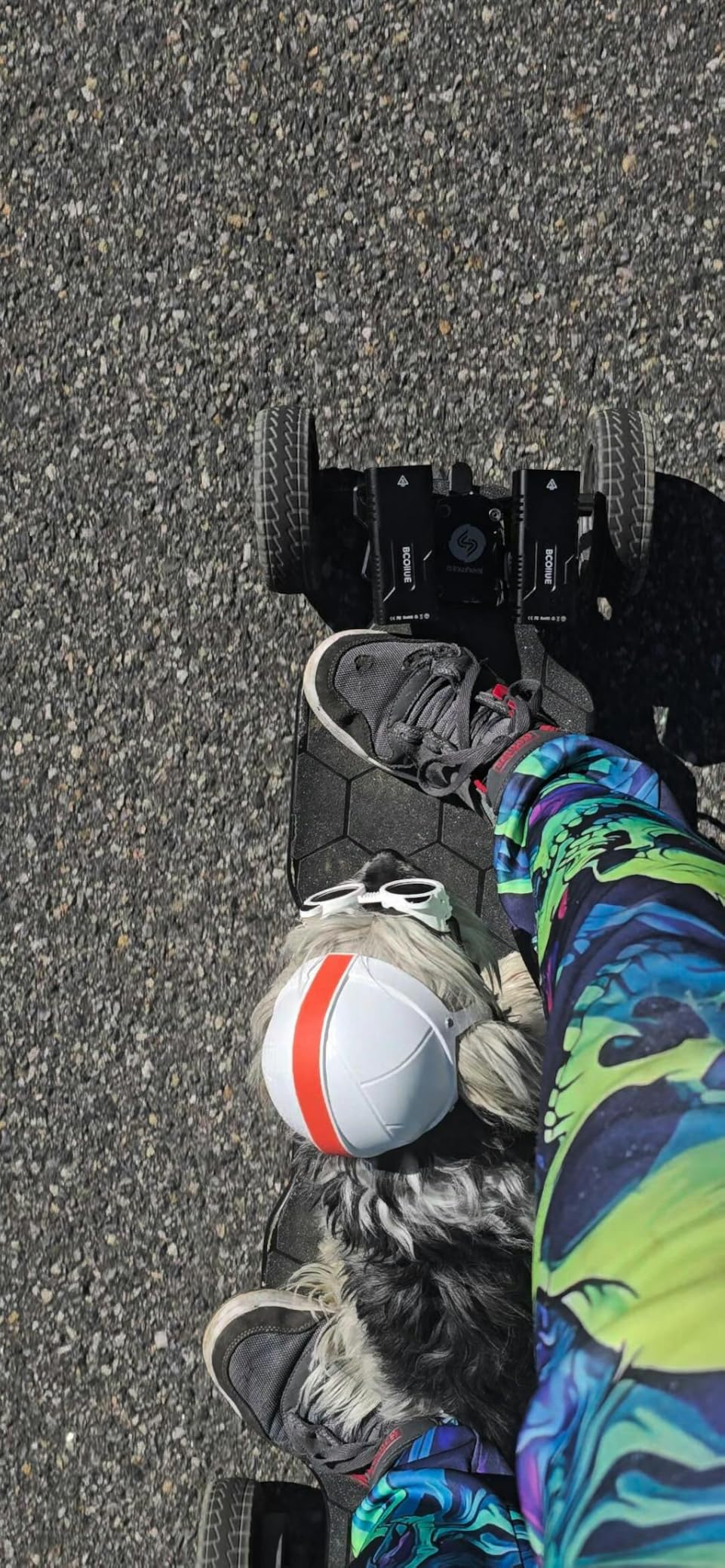 isinwheel V10 Electric Skateboard with Remote, 3000W Belt Drive Motor, 32 MPH Top Speed, 28 Miles Range Electric Skateboards for Adults & Teens, LED Ambient Light, IP54 Off-Road Electric Longboard customer photo 1
