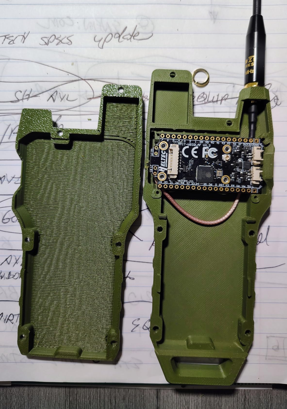 2Pcs ESP32 LoRa V4 Development Board +GPS Version +3000mAh Battery + Case Carrying ESP32-S3R2 SX1262 With 915 MHz Antenna WiFi Bluetooth 0.96