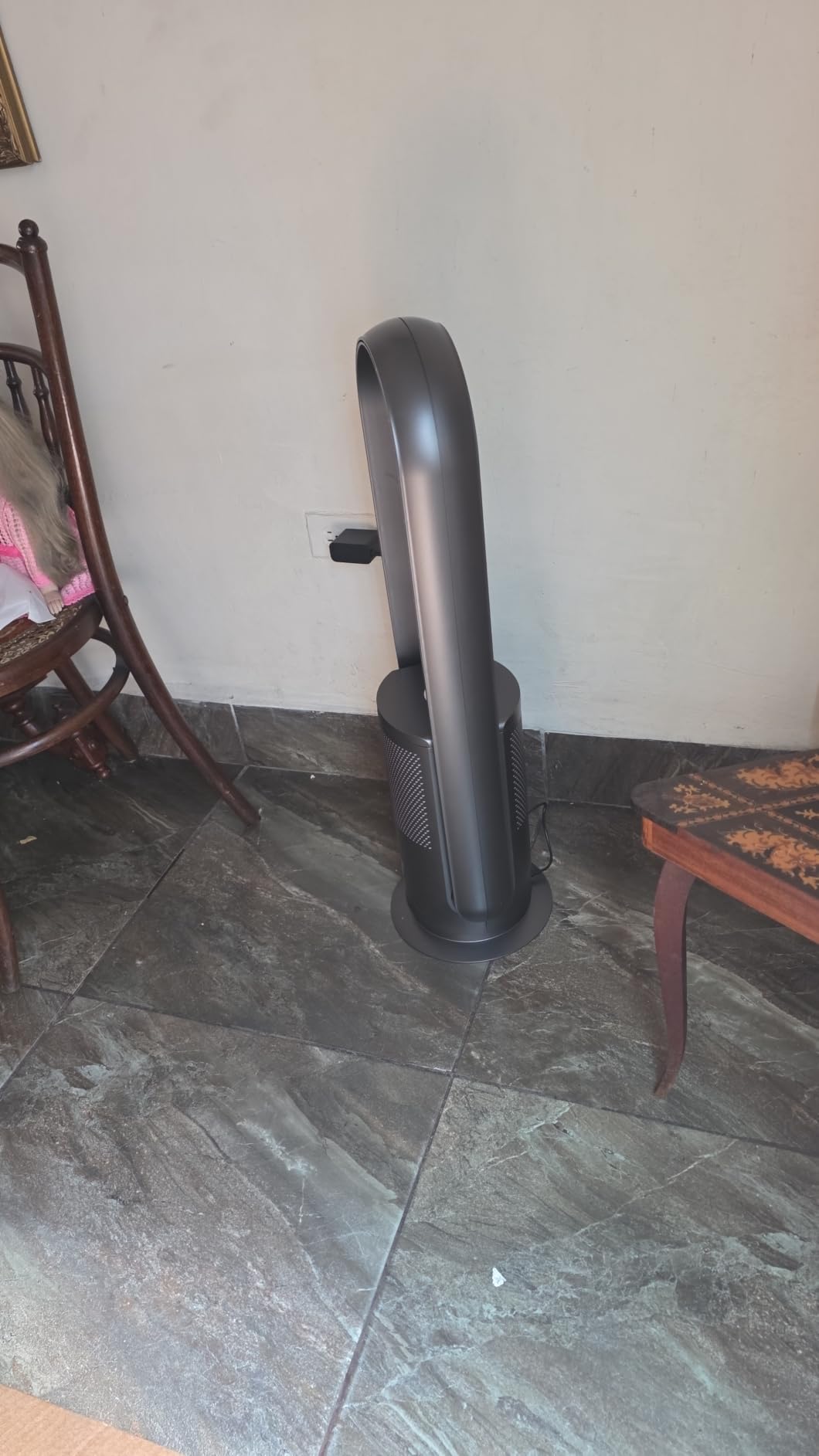 U ULTTY Bladeless Tower Fan and Air Purifier in One, Quiet Tower Fan with Remote, Touch, 9 Speeds, 8H Timer, HEPA Filter 99.97%, 90° Oscillation Fans, Floor Fans Powerful for Home Office Room, Black customer photo 1