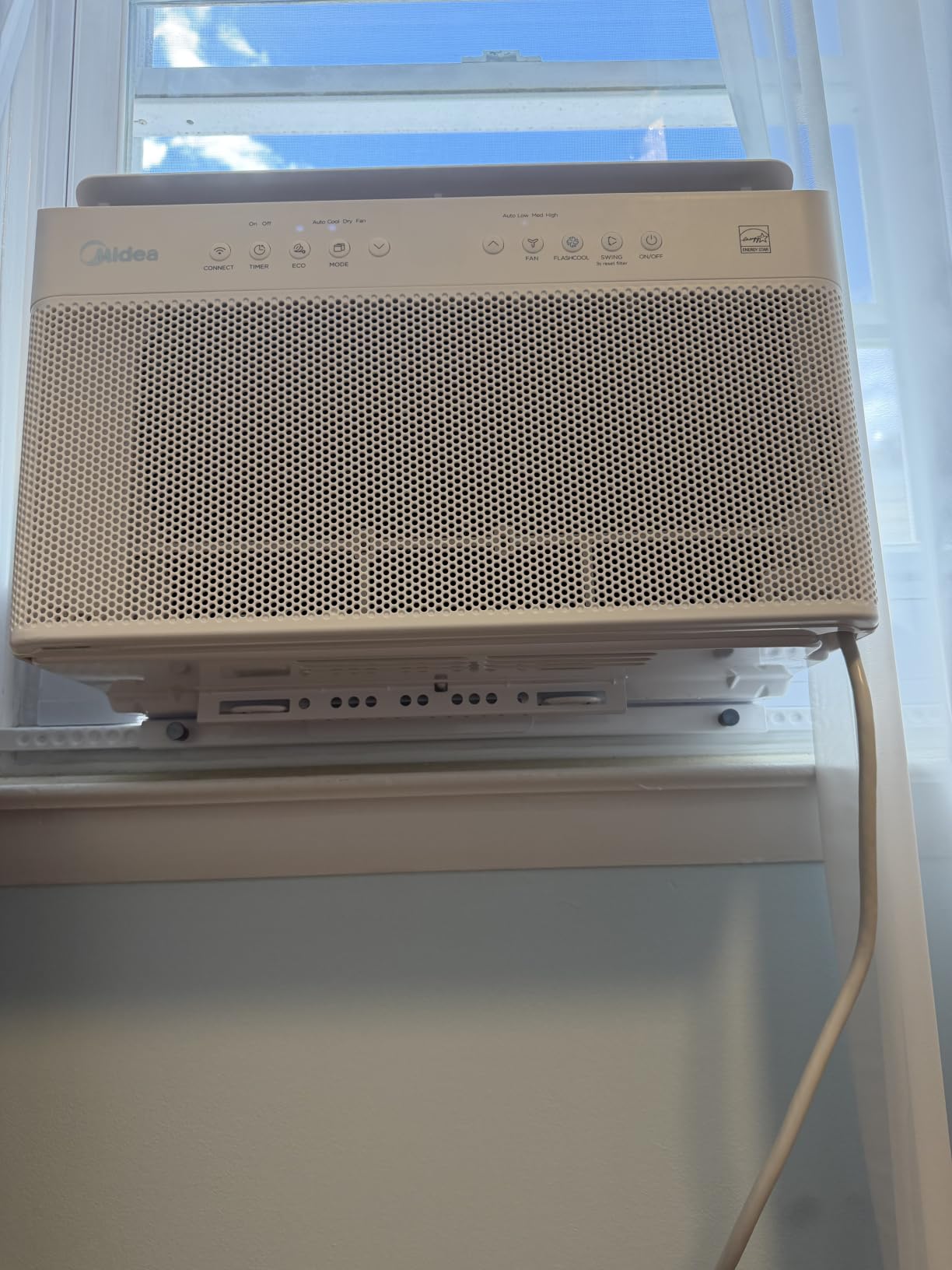 Midea 8,000 BTU U Shaped Smart Inverter Window Air Conditioner - Cools 350 Sq Ft, Ultra Quiet with Open Window Operation - Alexa/Google Assistant Compatible, 37% Energy Savings, Remote (2026 Edition) customer photo 1