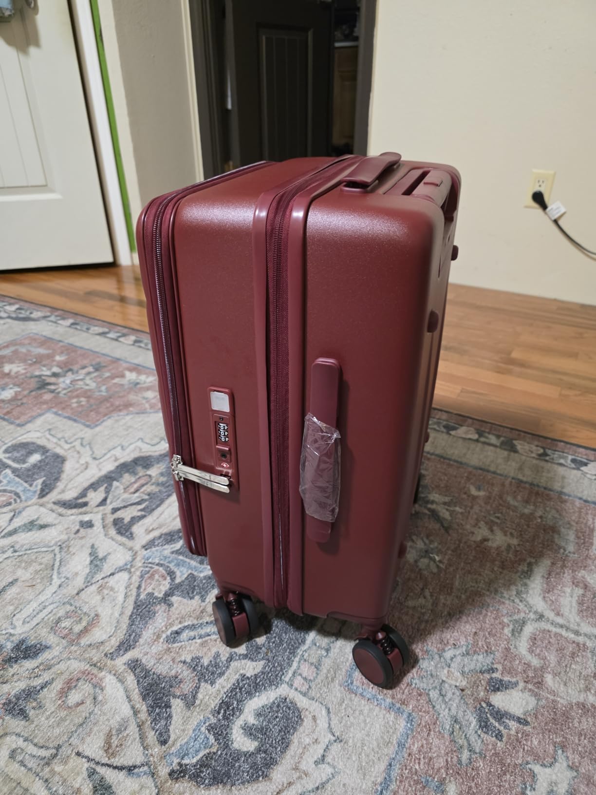 Expandable 20 Inch Carry On Luggage Airline Approved - Top Opening Hardside Travel Suitcase Unbreakable - with Cup Holder, USB Charge, Side Pothook, 360 Degree Spinner Wheels, TSA Lock, Grey customer photo 2