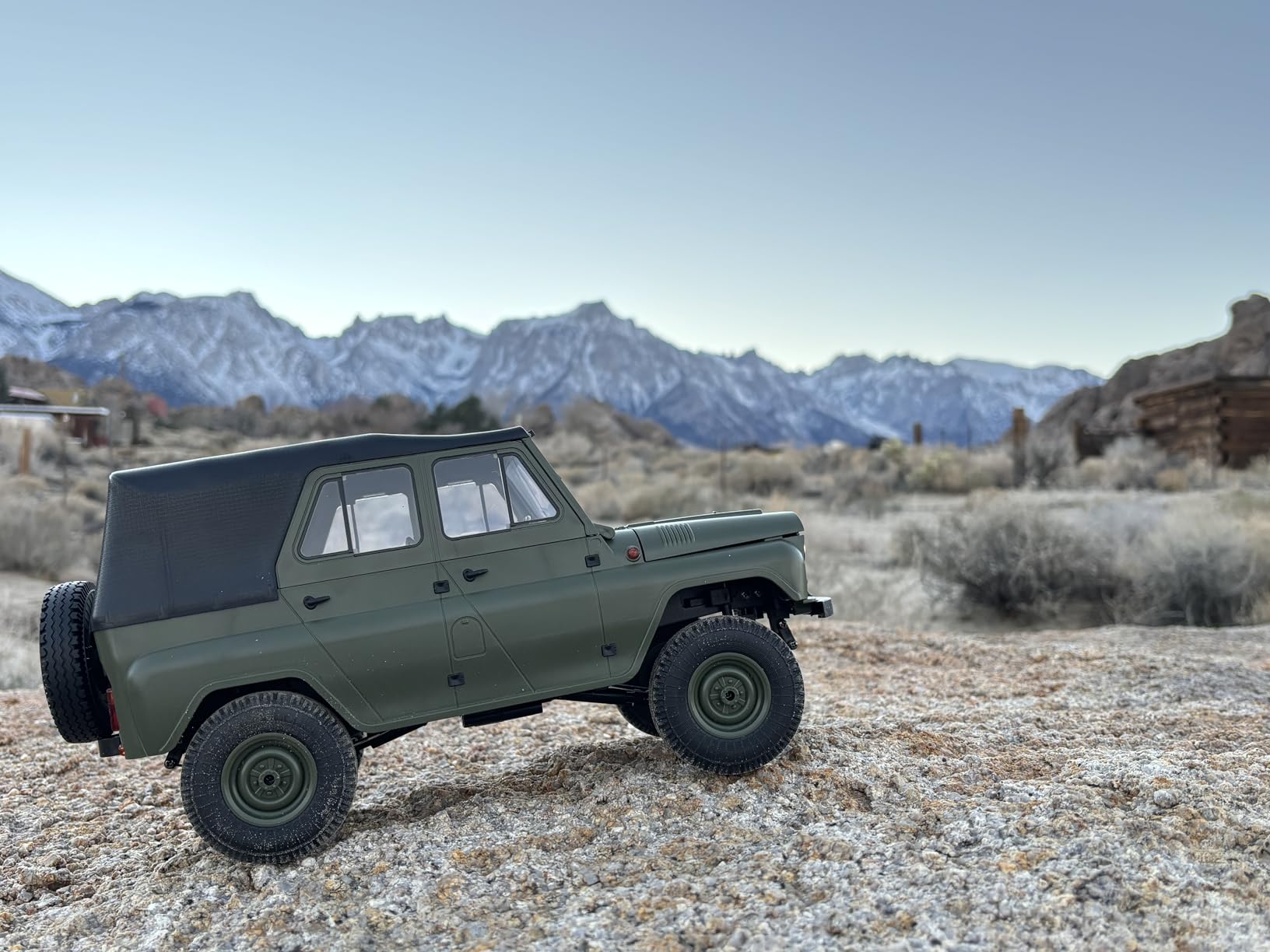 1/12 RC Crawler, WPL C94 UAZ-469 Scale RC Rock Crawler 4x4 2.4GHz RTF Off-Road Truck, 4WD Military RC Truck with Proportional Steering Hobby Grade Gift for Adults customer photo 2