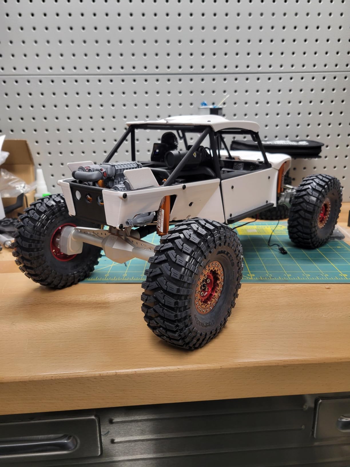 MEUS RACING Cheat Code Capra 1.9 ISO Axles Kit for Axial Capra 1.9 4X4 and DIY SCX10 SCX10 II Upgrades (4WS-Black) customer photo 1