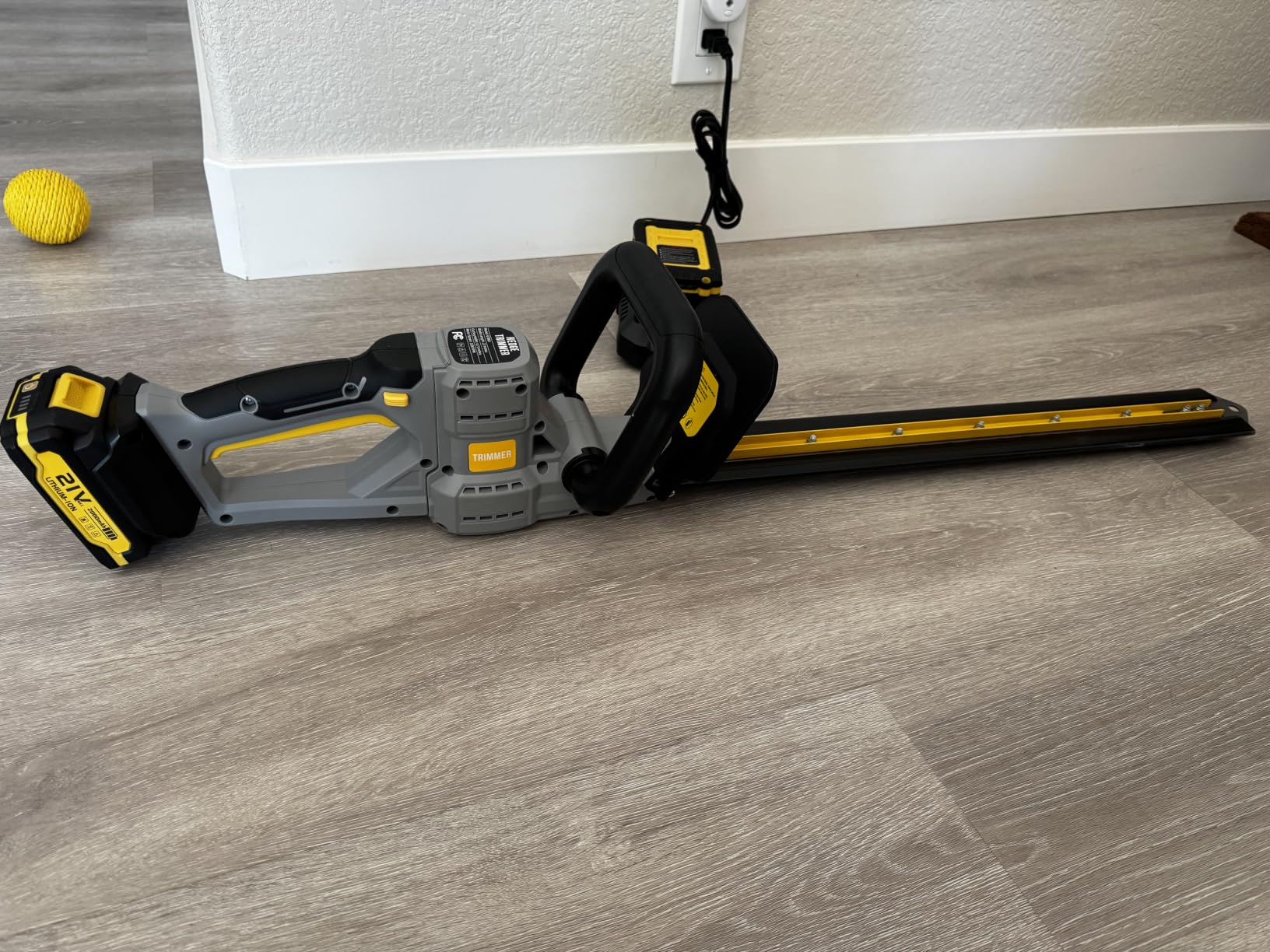 Hedge Trimmer Cordless 22